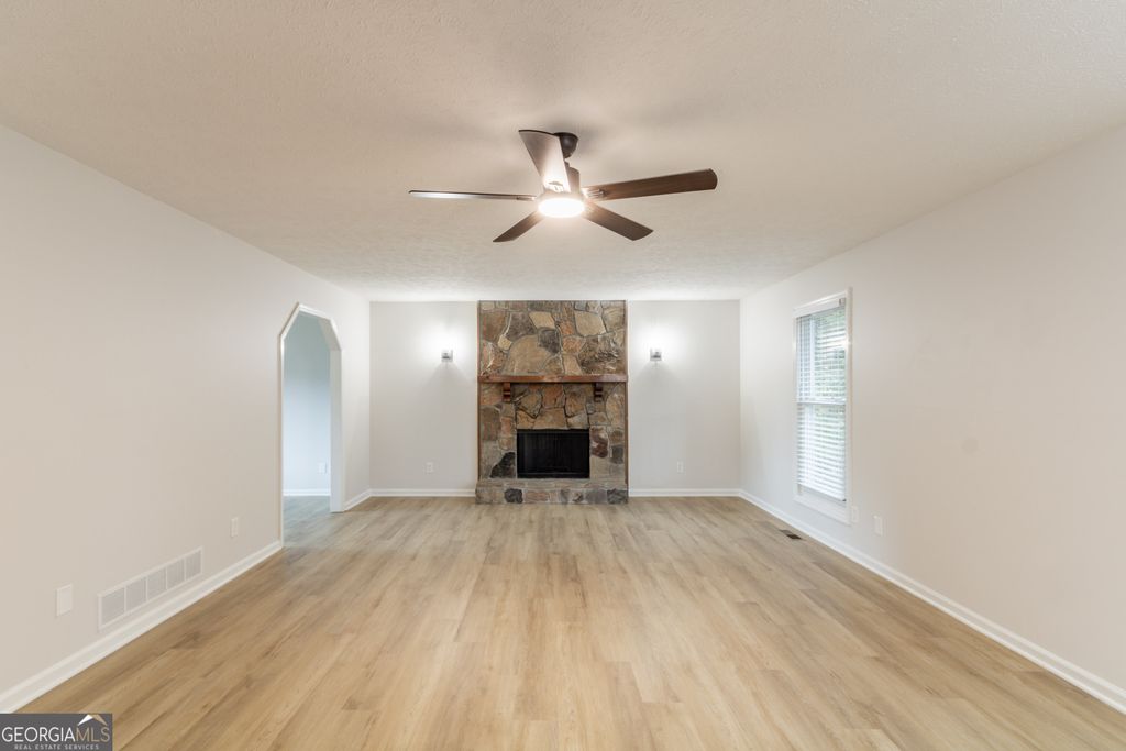 Photo of 2381 Lakeside Place SW, Marietta, GA 30008 (MLS # 10635558)