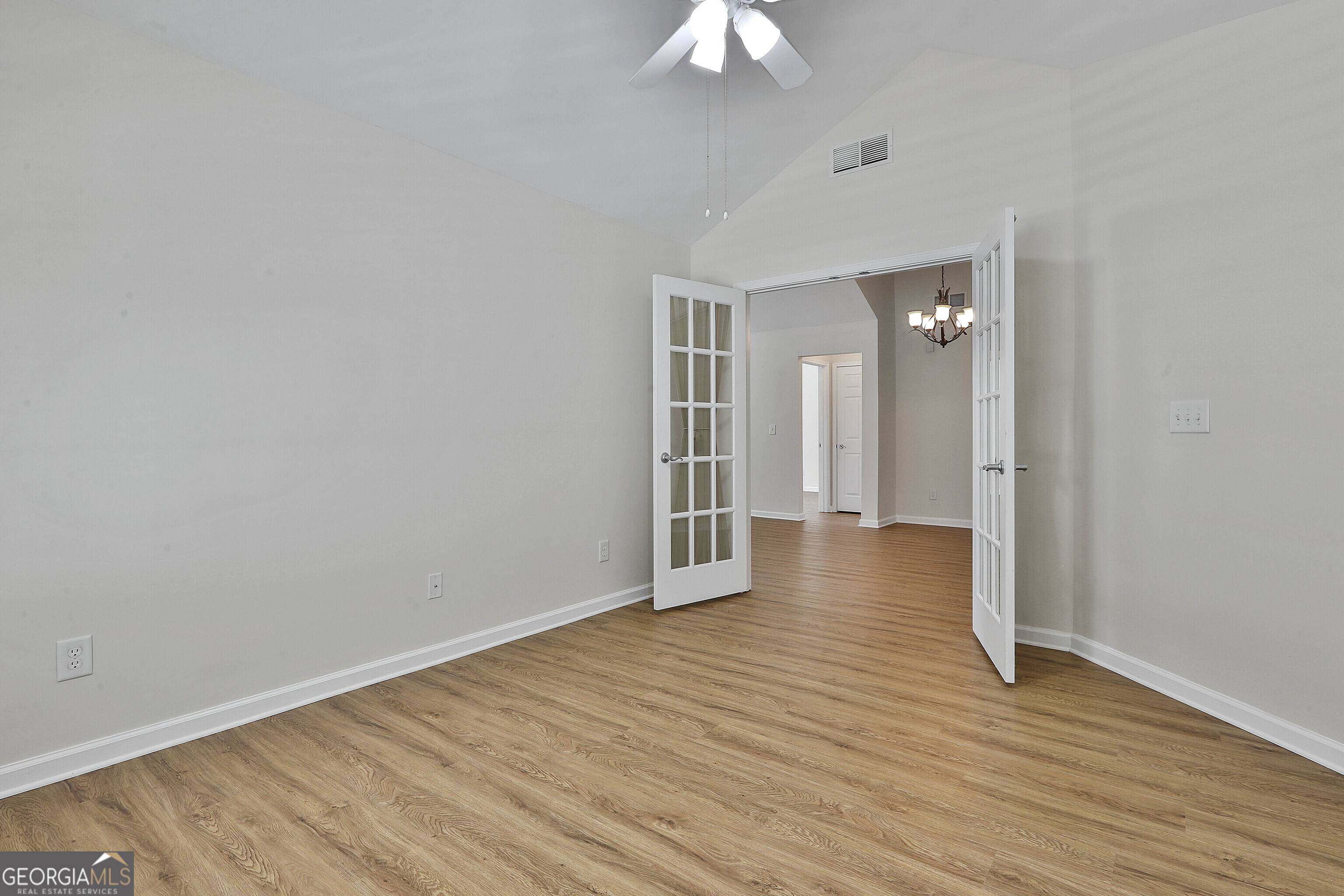 Fayetteville, Georgia 30214, United States, 2 Bedrooms Bedrooms, ,2 BathroomsBathrooms,Residential,Pending,15409