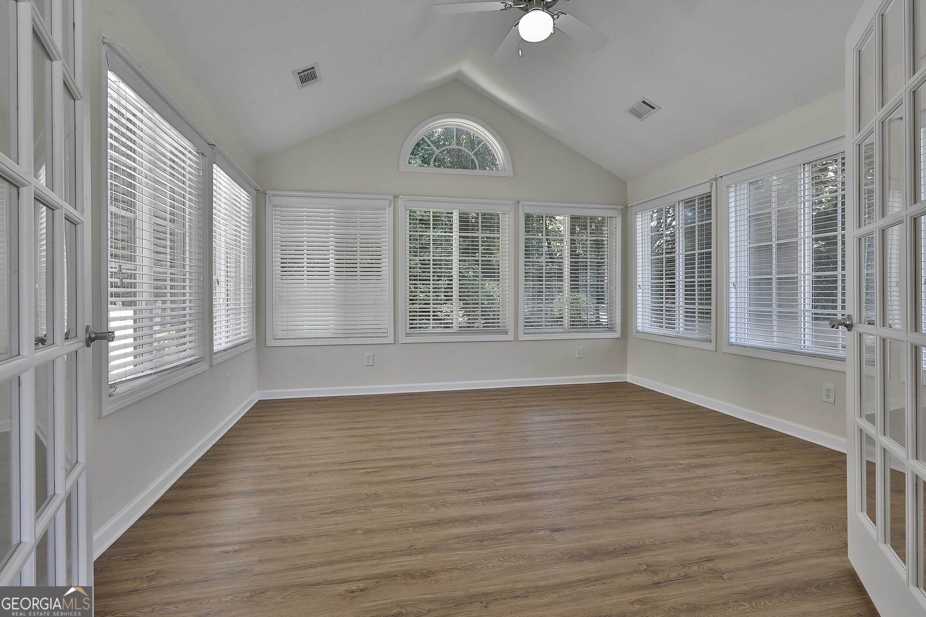 Fayetteville, Georgia 30214, United States, 2 Bedrooms Bedrooms, ,2 BathroomsBathrooms,Residential,Pending,15409