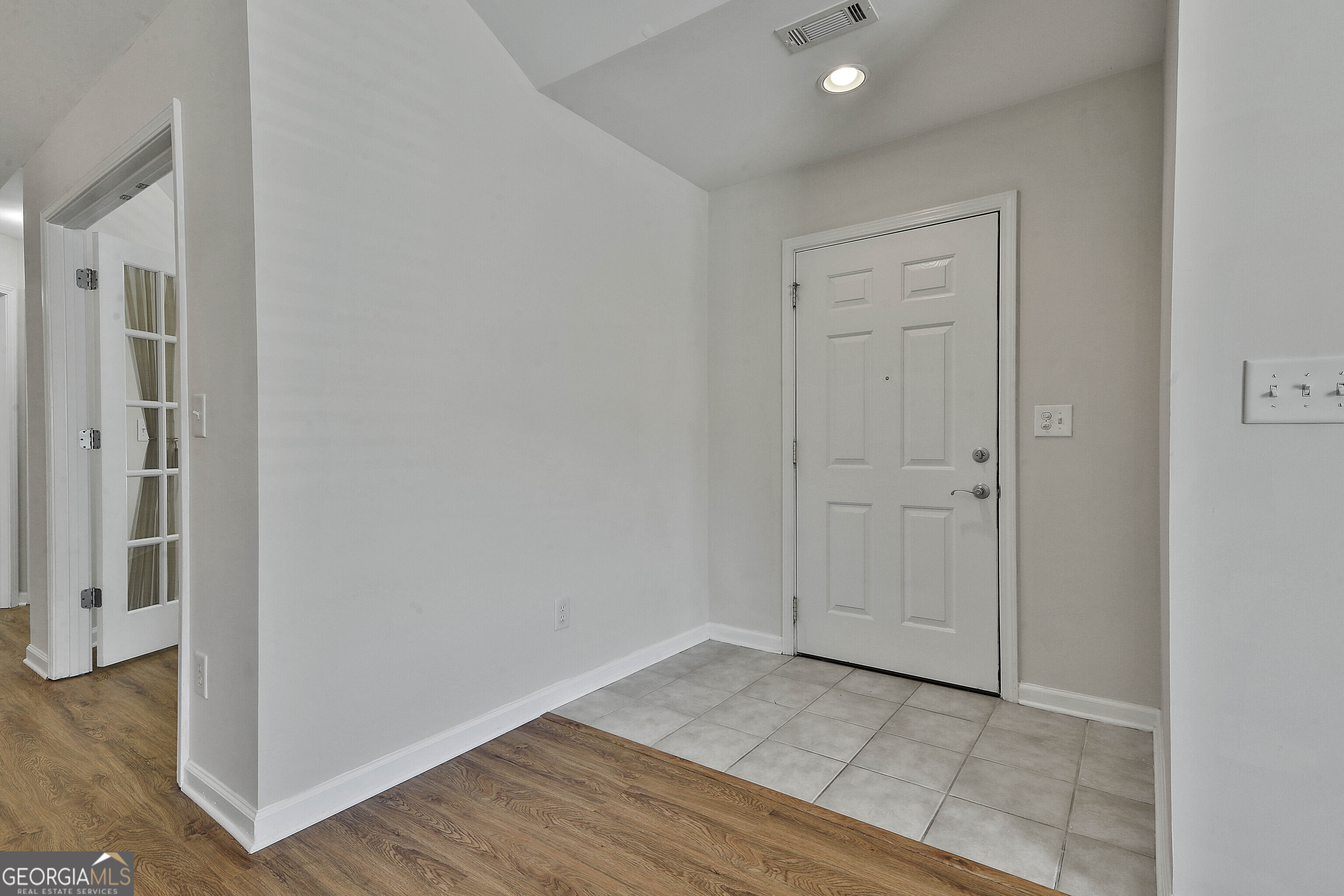 Fayetteville, Georgia 30214, United States, 2 Bedrooms Bedrooms, ,2 BathroomsBathrooms,Residential,Pending,15409