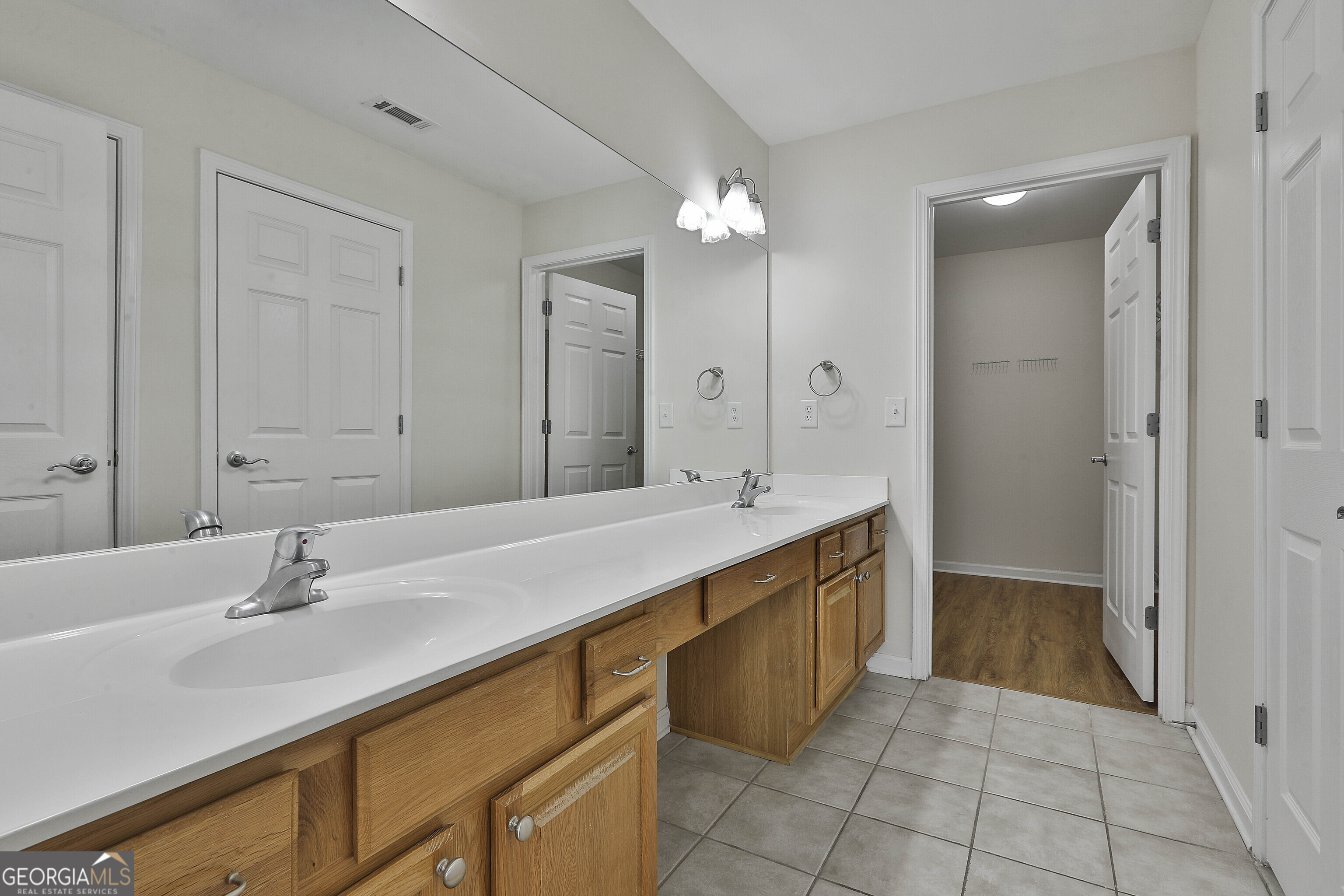 Fayetteville, Georgia 30214, United States, 2 Bedrooms Bedrooms, ,2 BathroomsBathrooms,Residential,Pending,15409