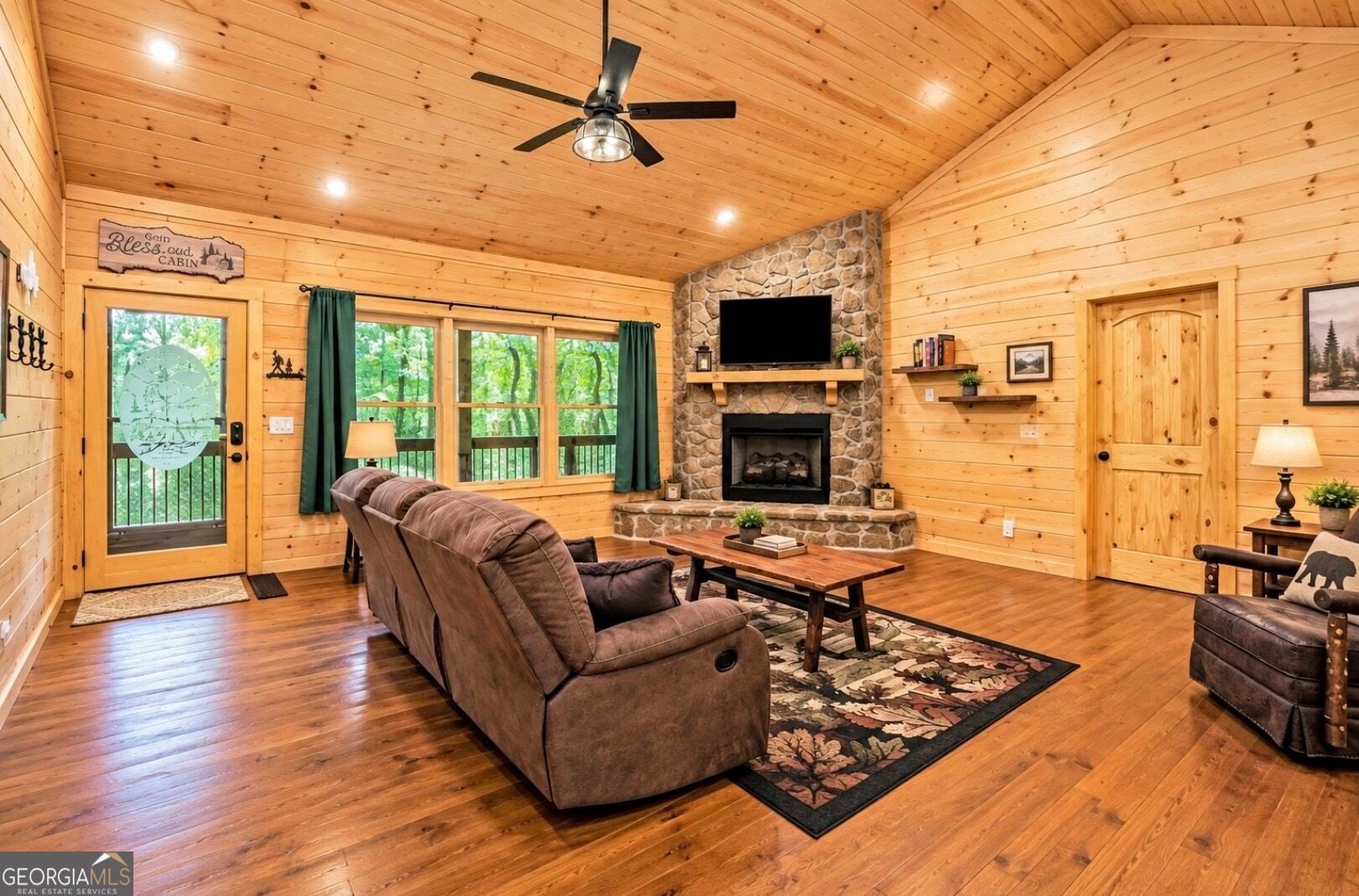 680 Hidden Lake DR