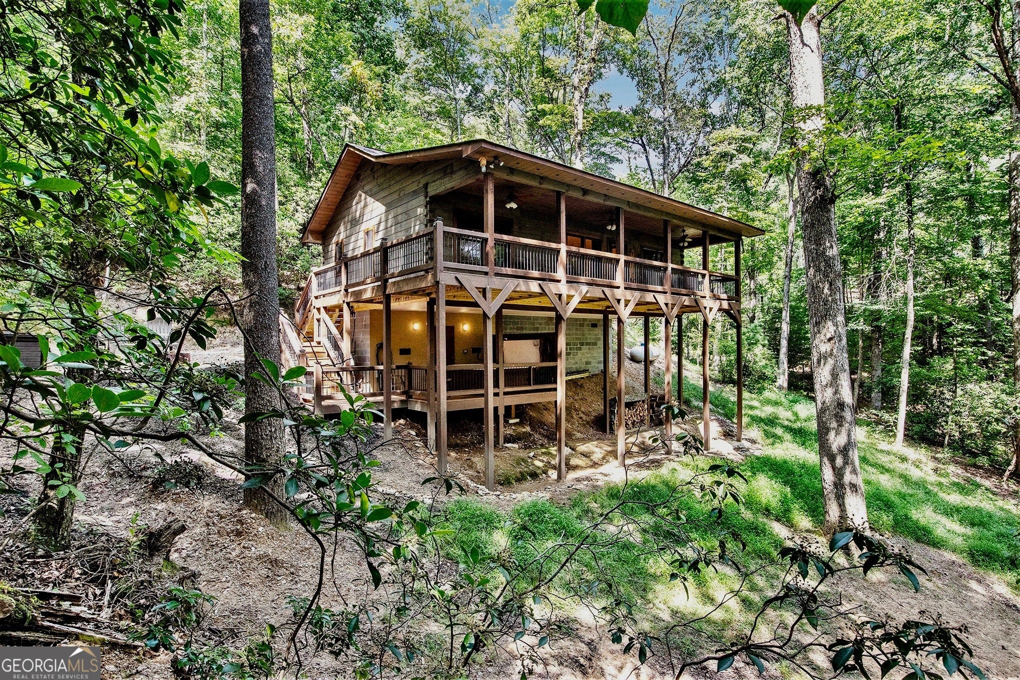 680 Hidden Lake DR