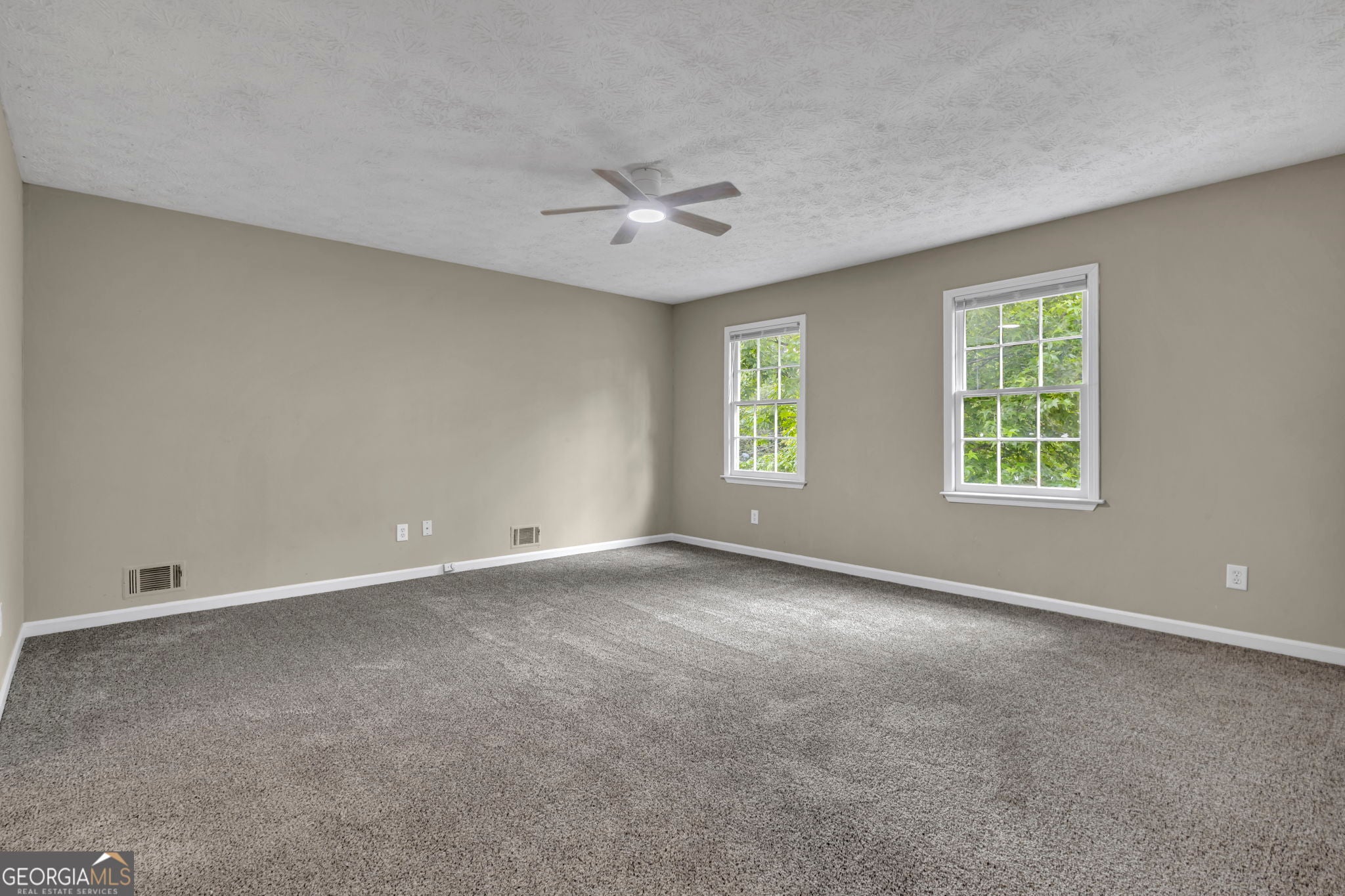 8673 Plumtree DR