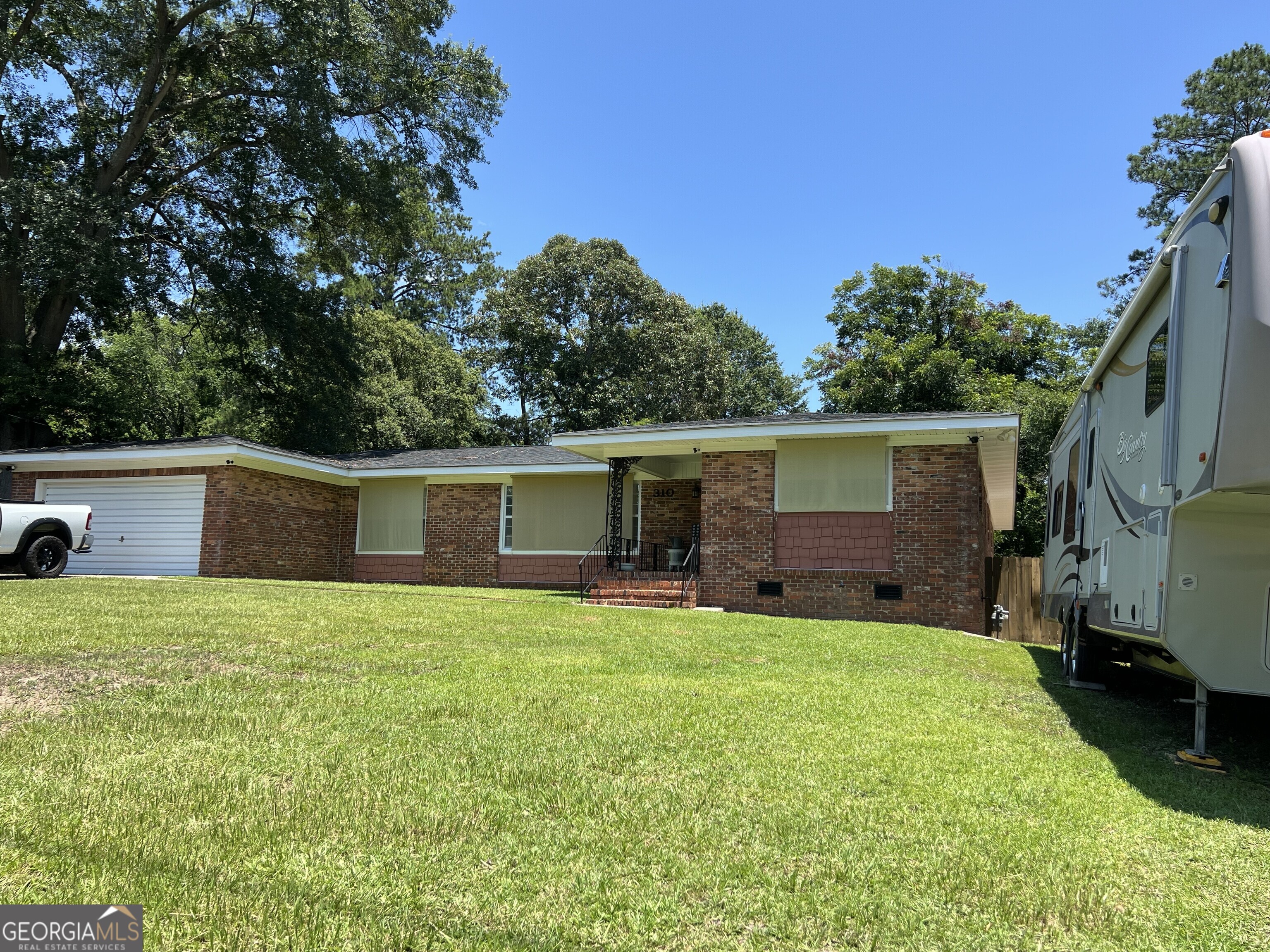 310 Forest Hill DR
