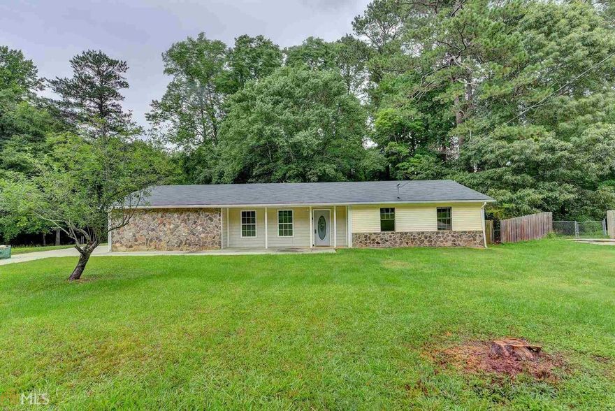 Wonderful ranch in Falcon Ridge Subdivision in Grayson Georgia. 2508 Brocklin Drive sits on .69 acres and includes a fully fenced backyard and large grassy front yard. Flat driveway leads to the two car garage and the front porch which is covered. Step inside and you are greeted by dark luxury vinyl plank flooring, natural light and views into the family room and kitchen. Open family room and dining area leads to the kitchen with a separate breakfast room on the side. Laundry room off the kitchen is oversized and allows for tons of storage. Master bedroom includes a separate bathroom with tub/shower combo. Two more bedrooms and full bathroom make up this ranch home in the highly desirable Grayson area. Home includes an all new septic field system installed in 2020 along with being serviced and pumped, plus HVAC is 2 years old. No HOA in this community. Located near schools, shopping and easy access to major highways. Come see 2508 Brocklin Drive today!