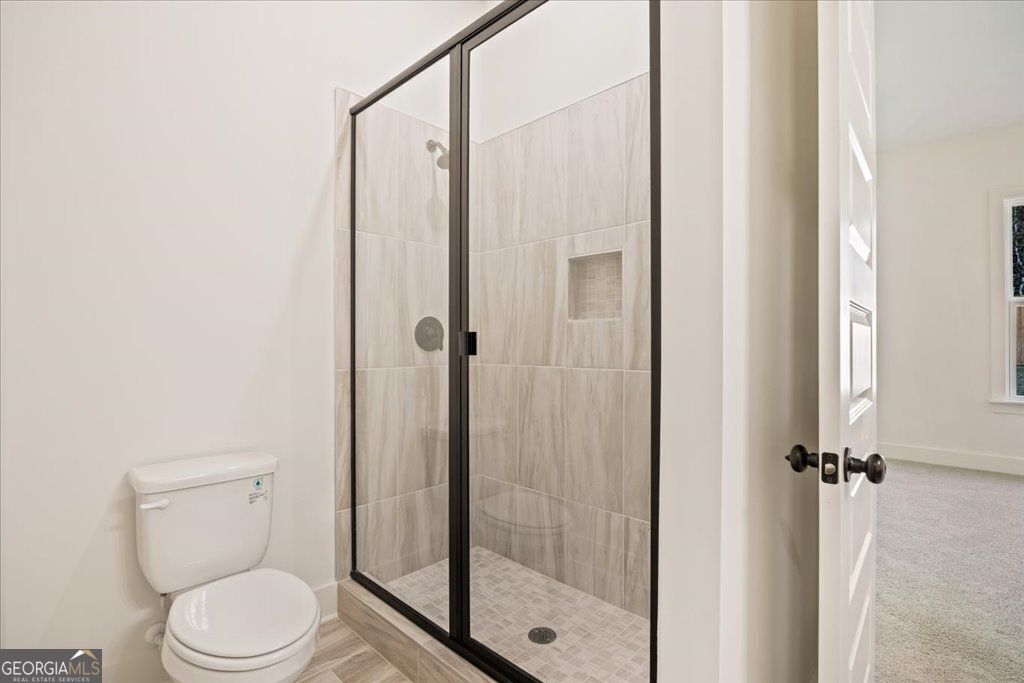 Gainesville, Georgia 30506, United States, 5 Bedrooms Bedrooms, ,5 BathroomsBathrooms,Residential,Active,229252