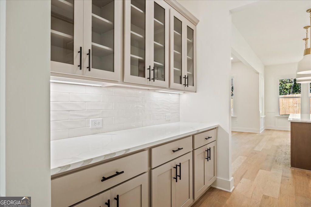 Gainesville, Georgia 30506, United States, 5 Bedrooms Bedrooms, ,5 BathroomsBathrooms,Residential,Active,229252