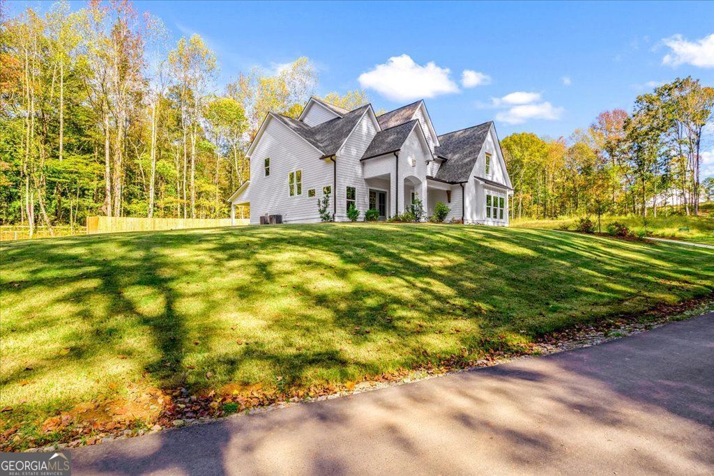 Gainesville, Georgia 30506, United States, 5 Bedrooms Bedrooms, ,5 BathroomsBathrooms,Residential,Active,229252