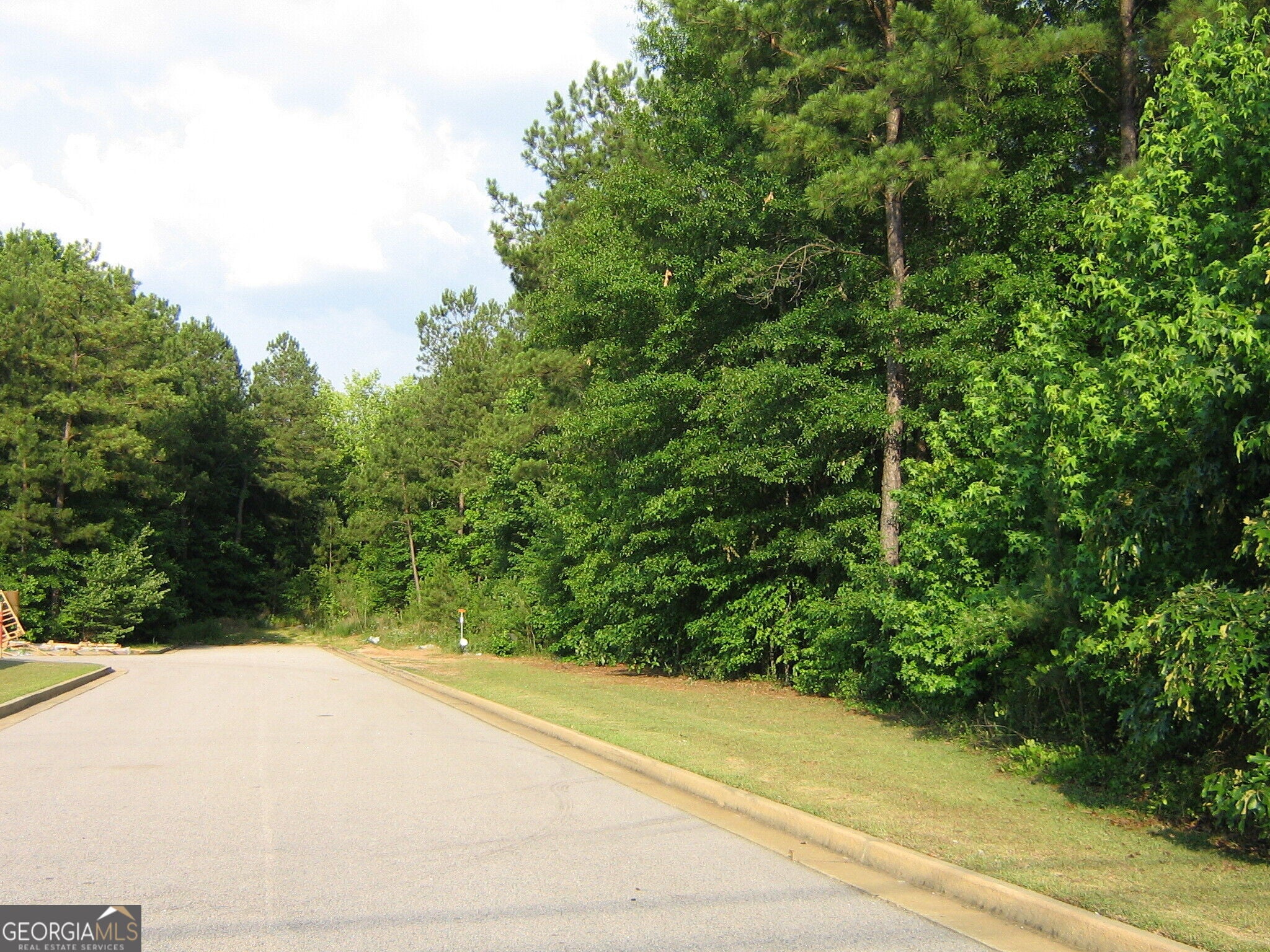 28.77 ACRES Davis RD