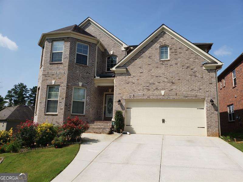 LARGE 5 BEDROOM HOME IN EXCELLENT PARKVIEW HIGH SCHOOL CLUSTER. BEAUTIFUL 3 SIDED BRICK IN TOP SCHOOL DISTRICT WITH TONS OF SPACE TO ENTERTAIN AND ENJOY. THIS GRAND ESTATE OFFERS A GORGEOUS 2 STORY FAMILY ROOM WITH SEPARATE FORMAL LIVING AND DINING ROOMS. SPACIOUS GUEST BEDROOM ON MAIN LEVEL. KITCHEN IS UPDATED WITH NEWER STAINLESS STEEL APPLIANCES, TILED BACKSPLASH AND OPEN TO FAMILY ROOM FOR ENTERTAINING. LARGE MASTER SUITE; FEATURES SITTING ROOM AND SEPARATE TUB/SHOWER IN LARGE BATHROOM. Owner has made a kitchen in the basement with bedroom, bath, and closet. EXCELLENT COMMUNITY WITH PLAYGROUND, SWIM/TENNIS. **** Owner prefers 24 month lease ***No Pets