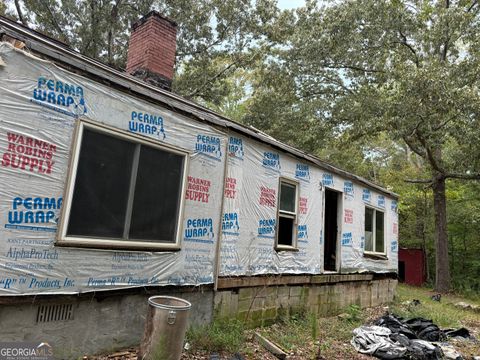 A home in Toccoa