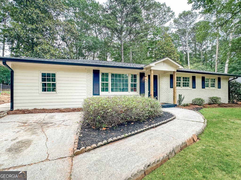 Photo of 571 Oriole Drive SE, Marietta, GA 30067 (MLS # 10765532)