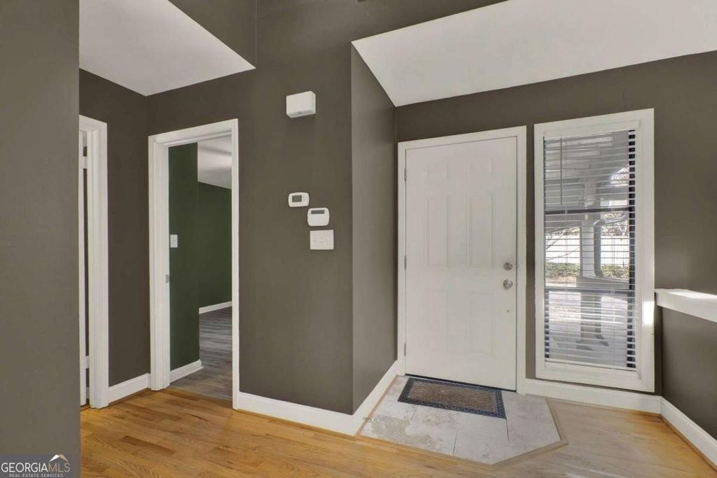 Photo of 4962 N Ellipse Rd, Marietta, GA 30068 (MLS # 10683589)