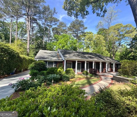 2898 Sequoyah DR NW Atlanta GA 30327