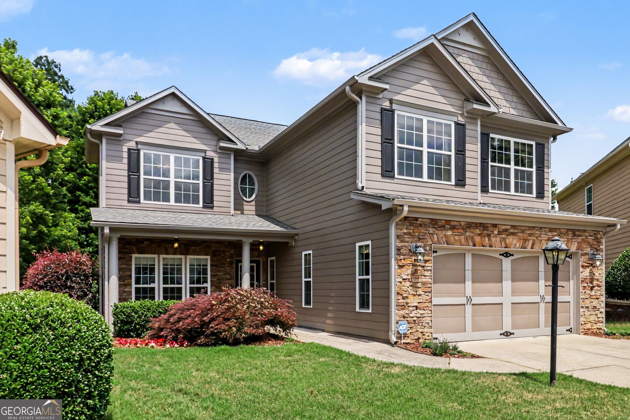 3290 Warbler WAY