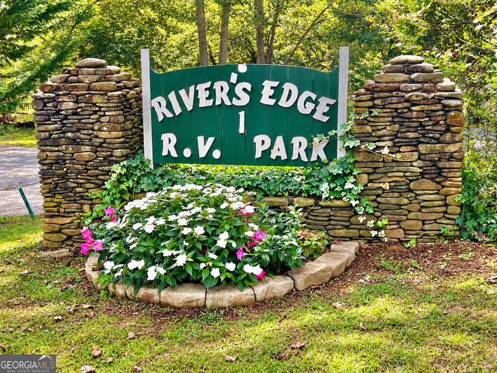 Photo of 496 Vista Circle, Blairsville, GA 30512 (MLS # 10854313)
