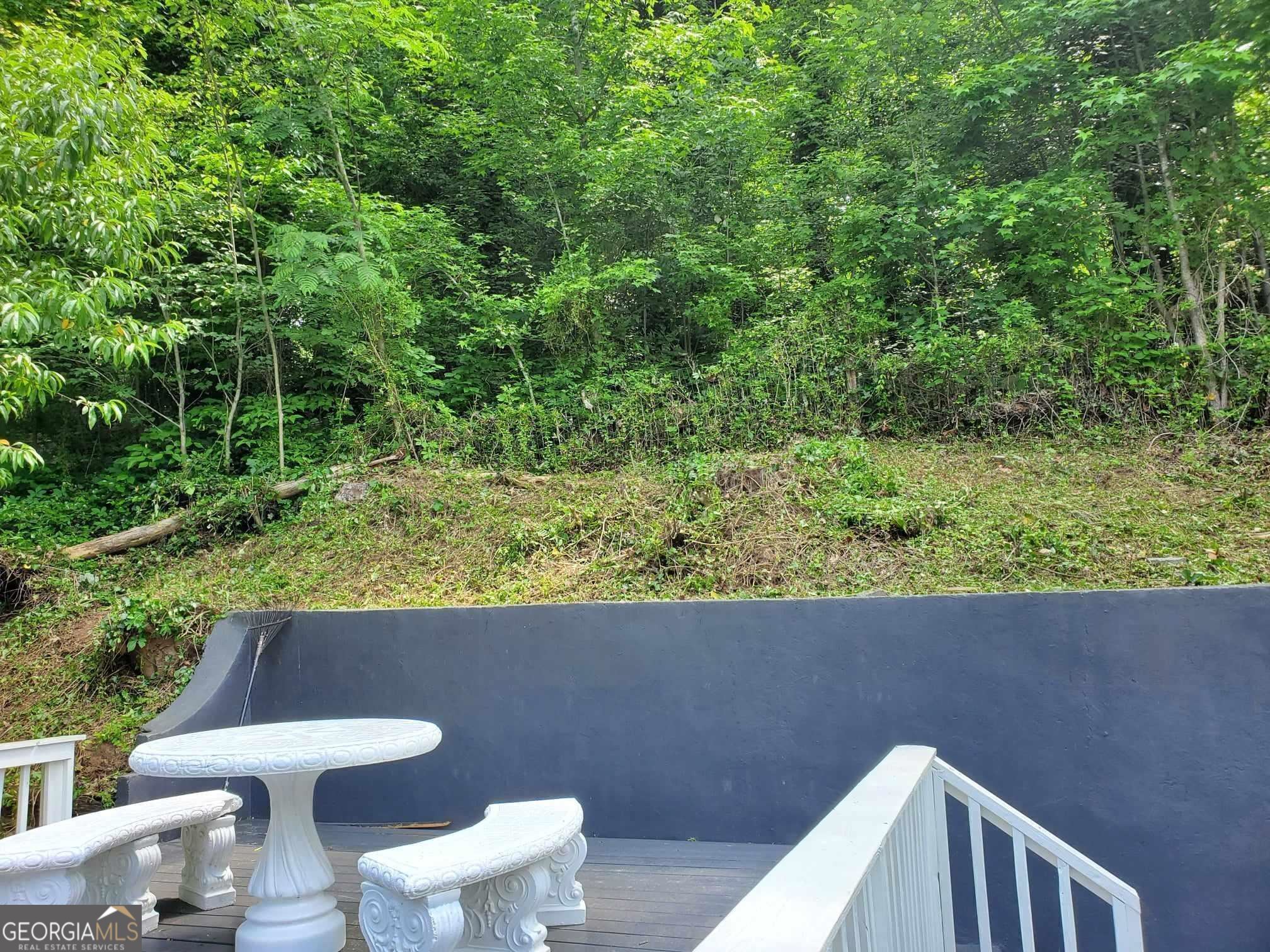 CHEROKEE TRAILS - Residential