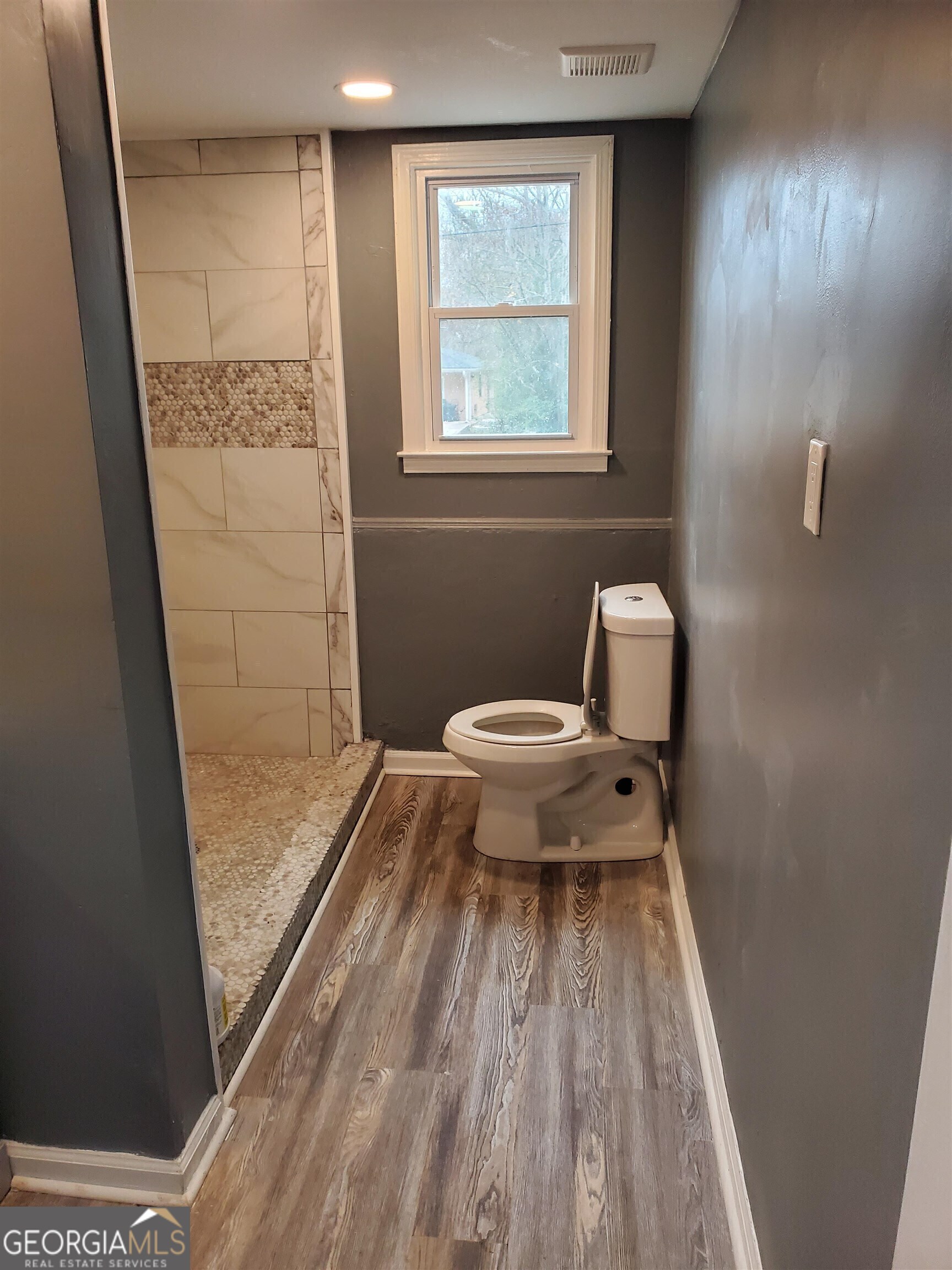 CHEROKEE TRAILS - Residential