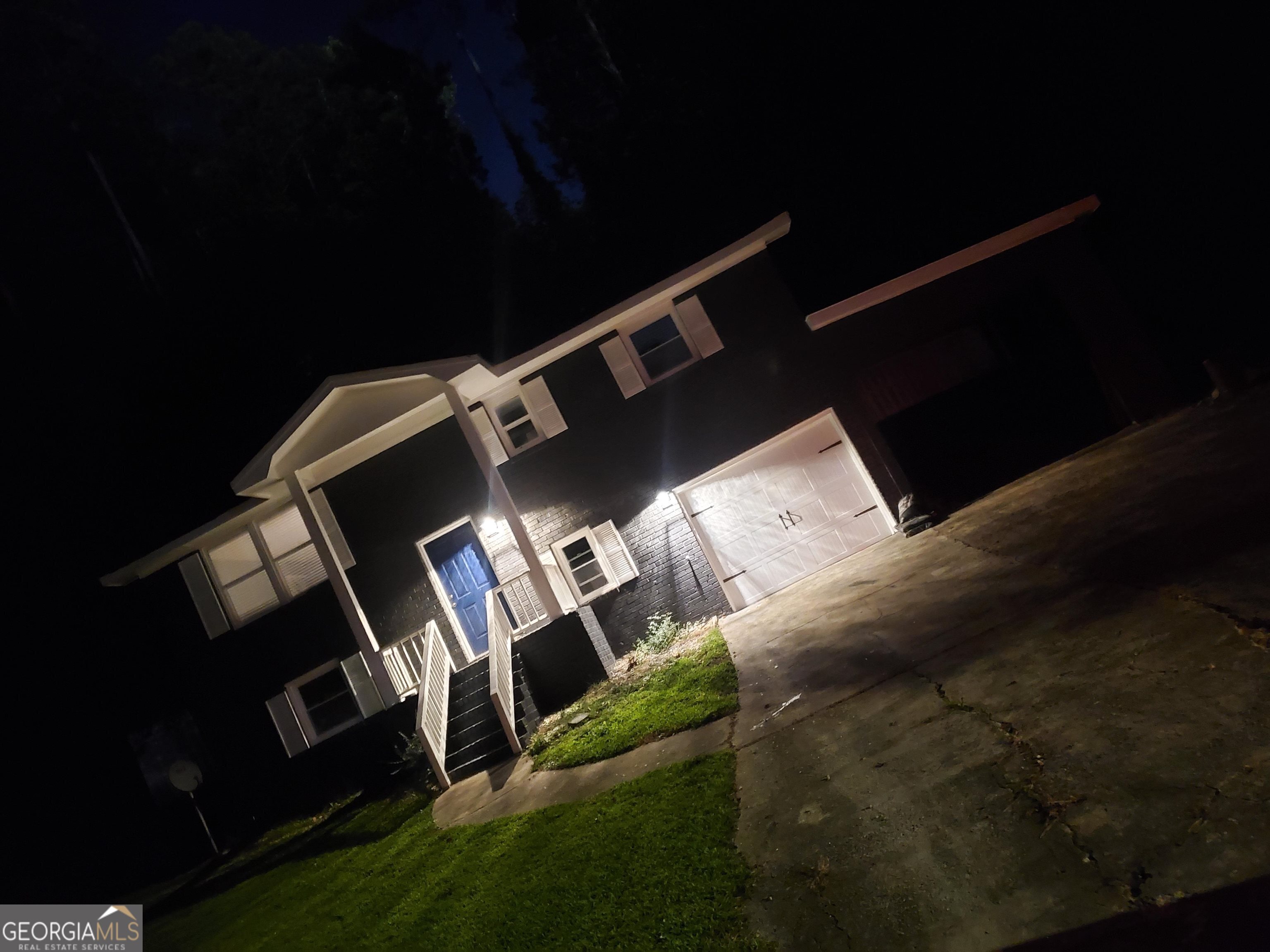 CHEROKEE TRAILS - Residential