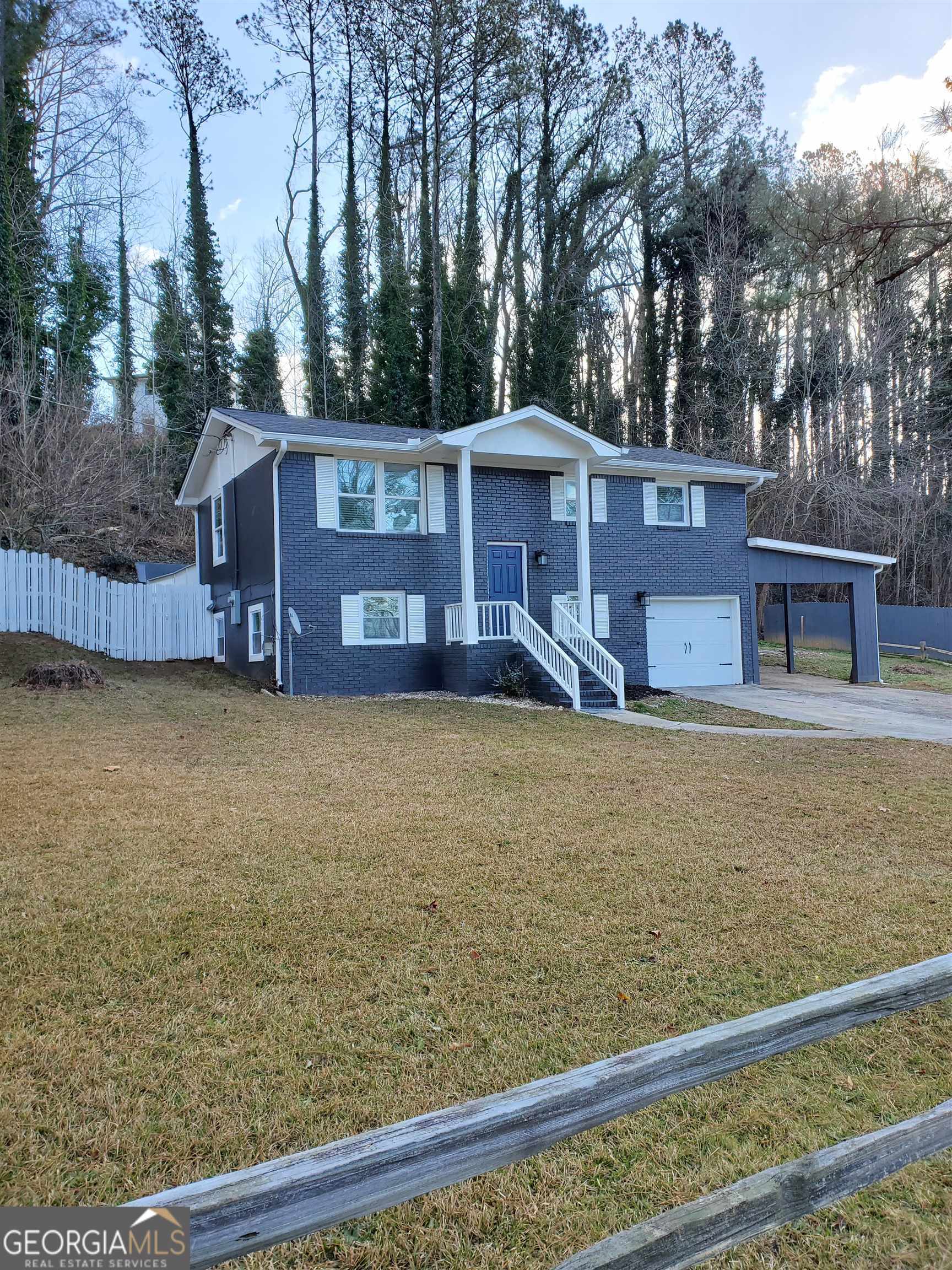 CHEROKEE TRAILS - Residential