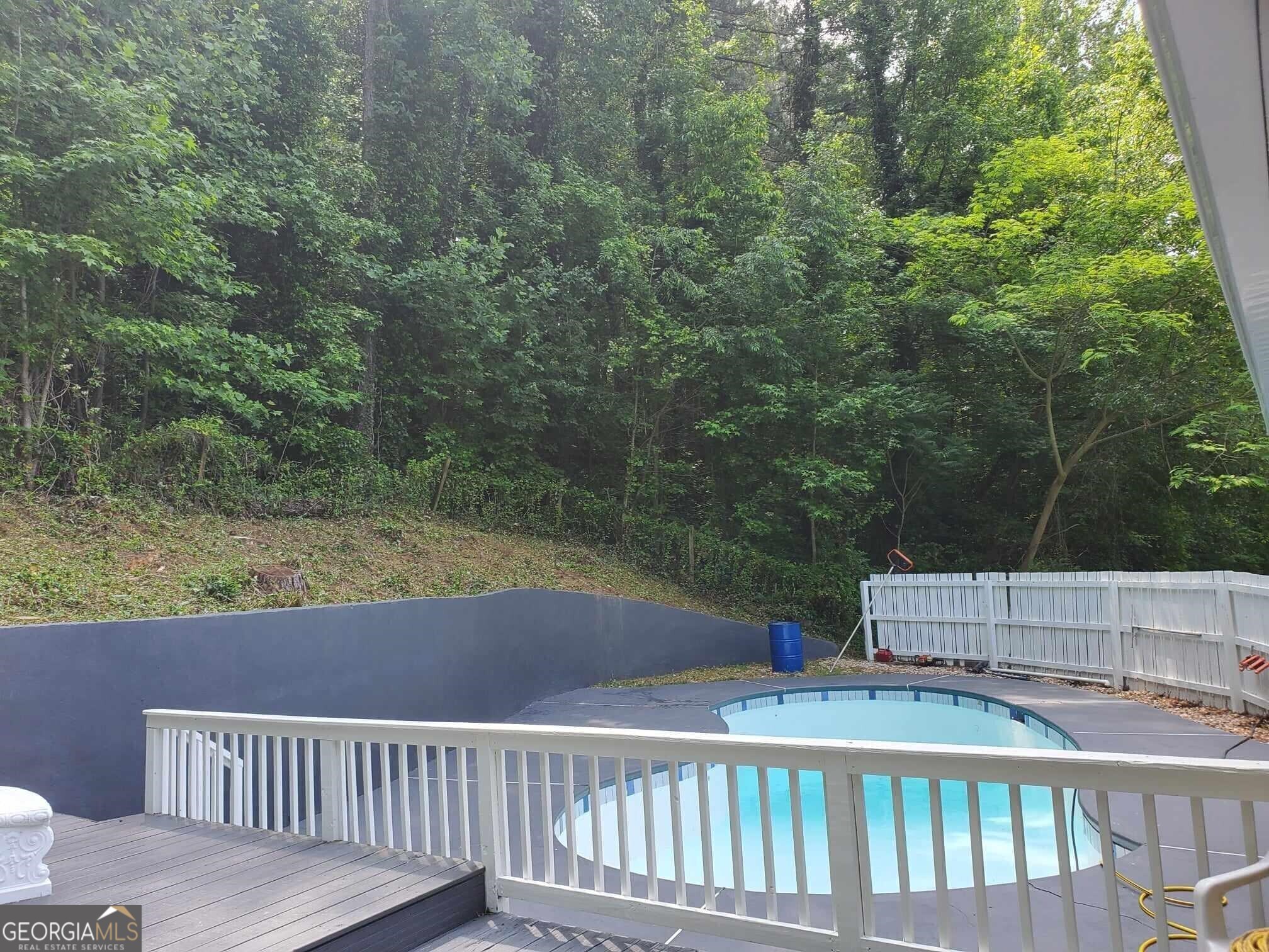 CHEROKEE TRAILS - Residential