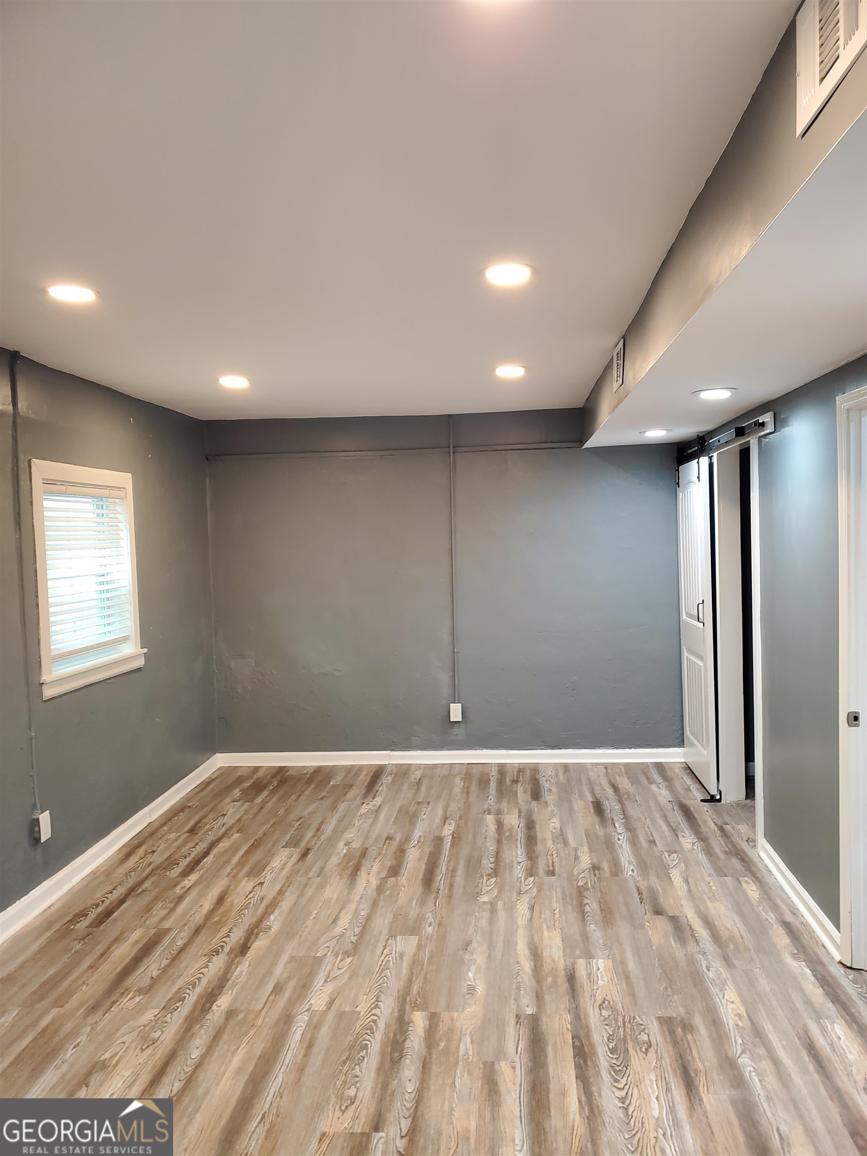 CHEROKEE TRAILS - Residential