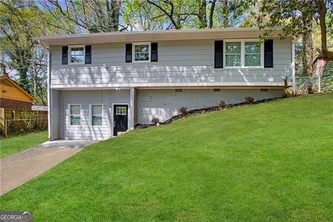 Photo of 3169 Pennington Circle SW, Atlanta, GA 30354 (MLS # 10829876)