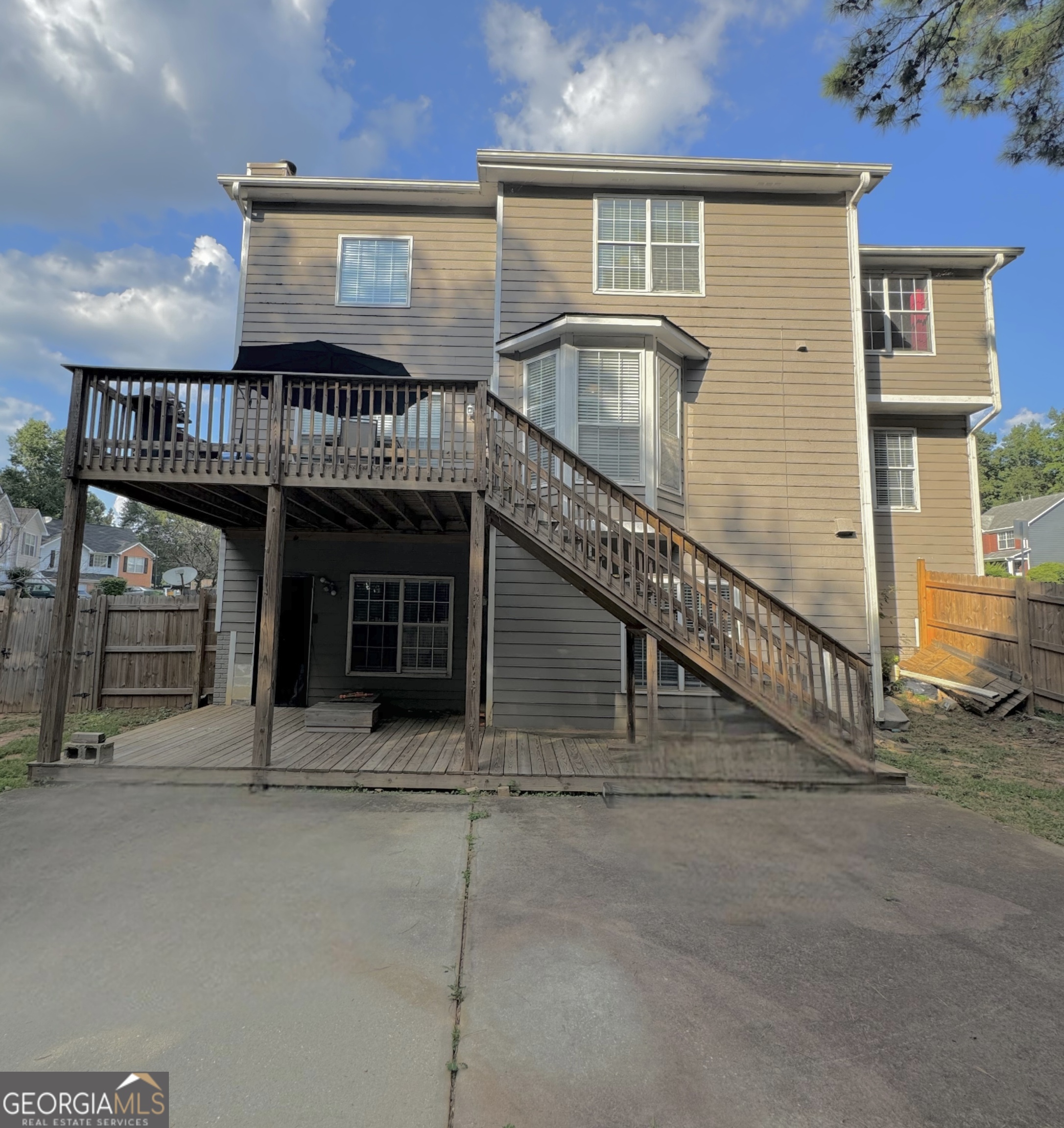 The Woods At Lake Ridge - Residential