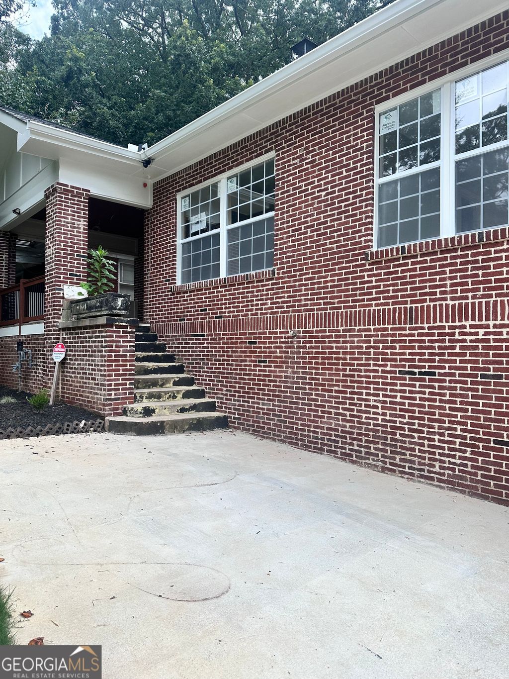 Photo of 1170 Donnelly Avenue, Atlanta, GA 30310 (MLS # 10755589)