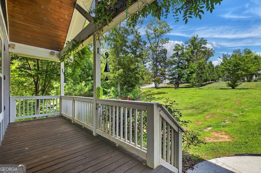 362 Meadow CIR