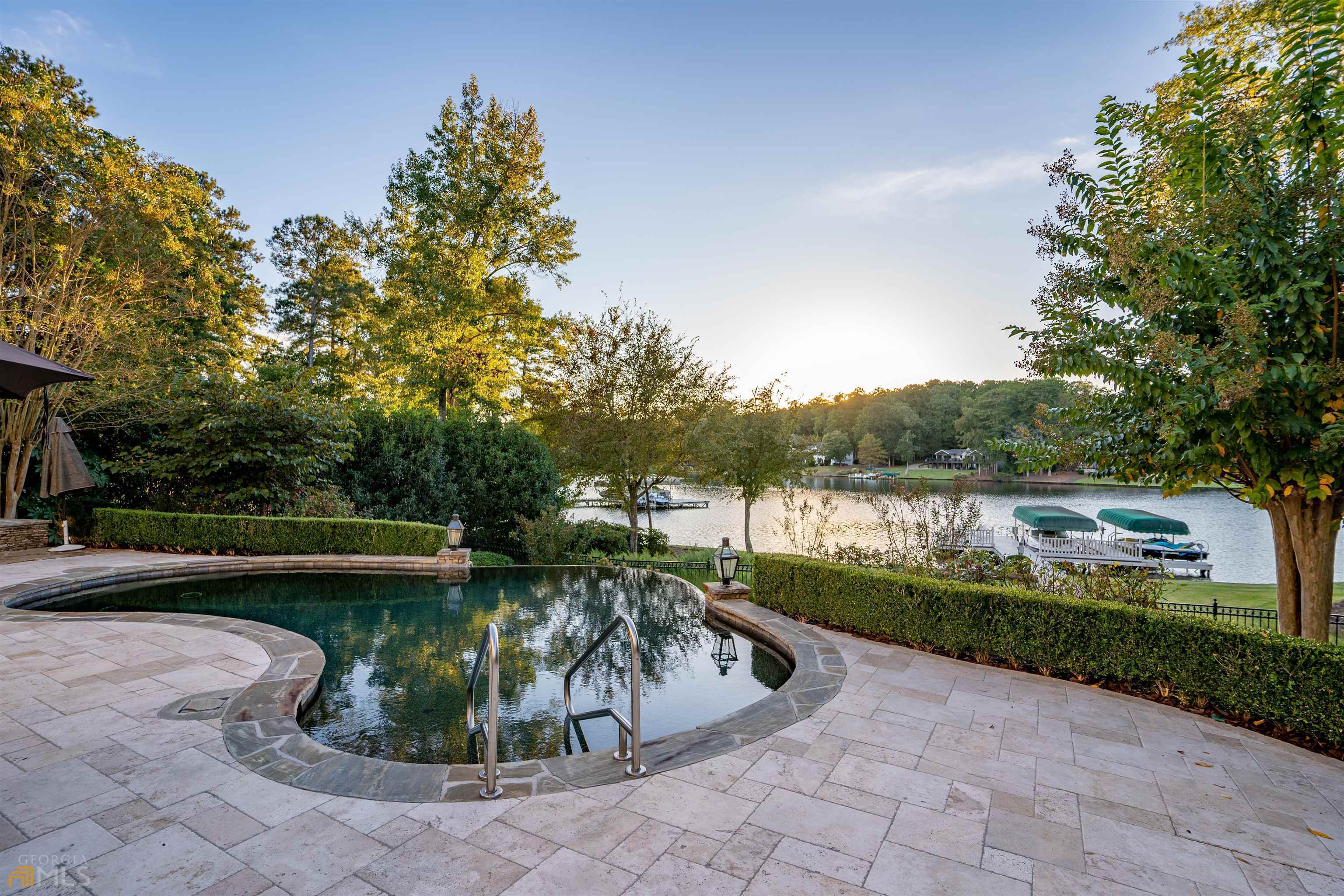 Harbor Club - Residential