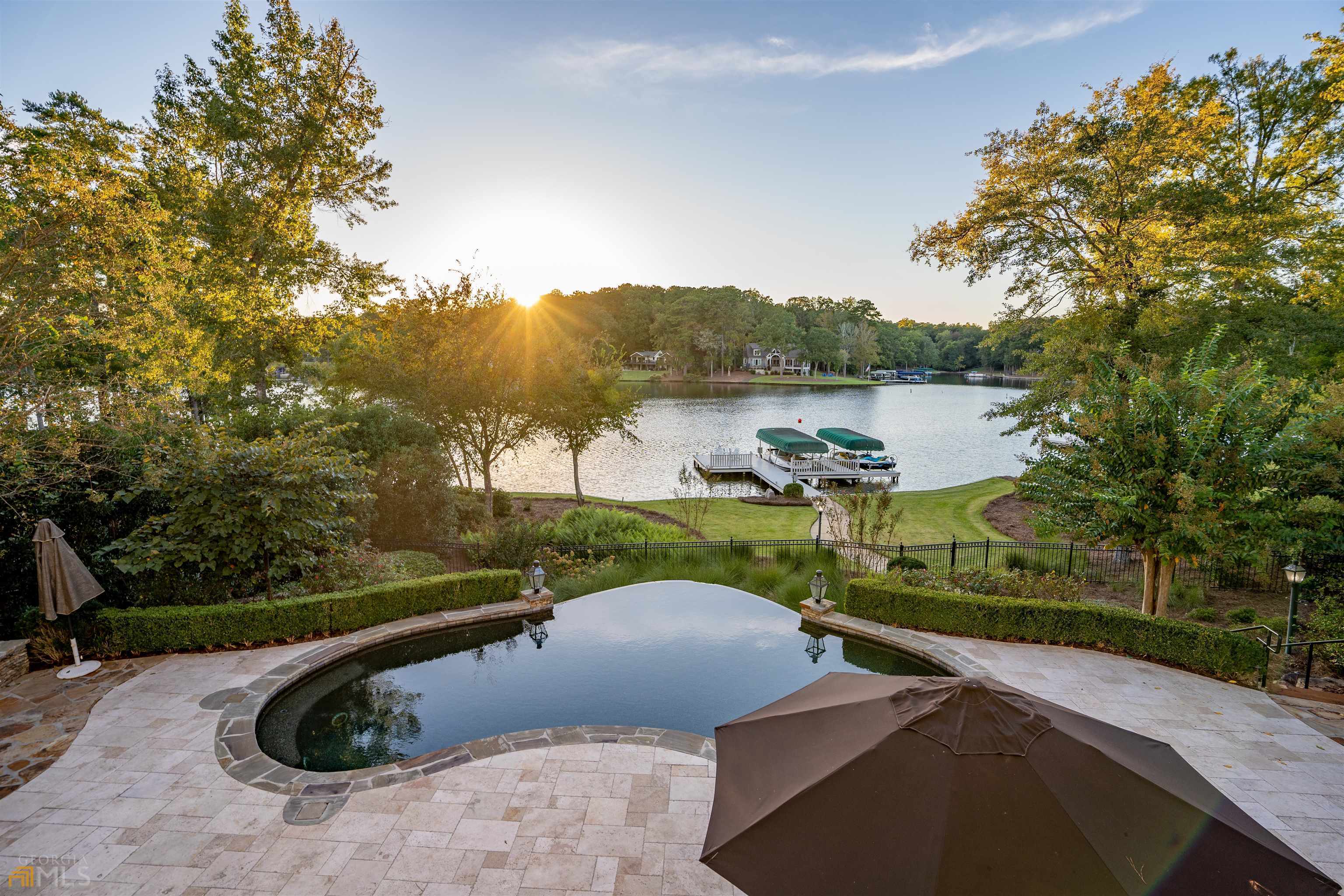 Harbor Club - Residential