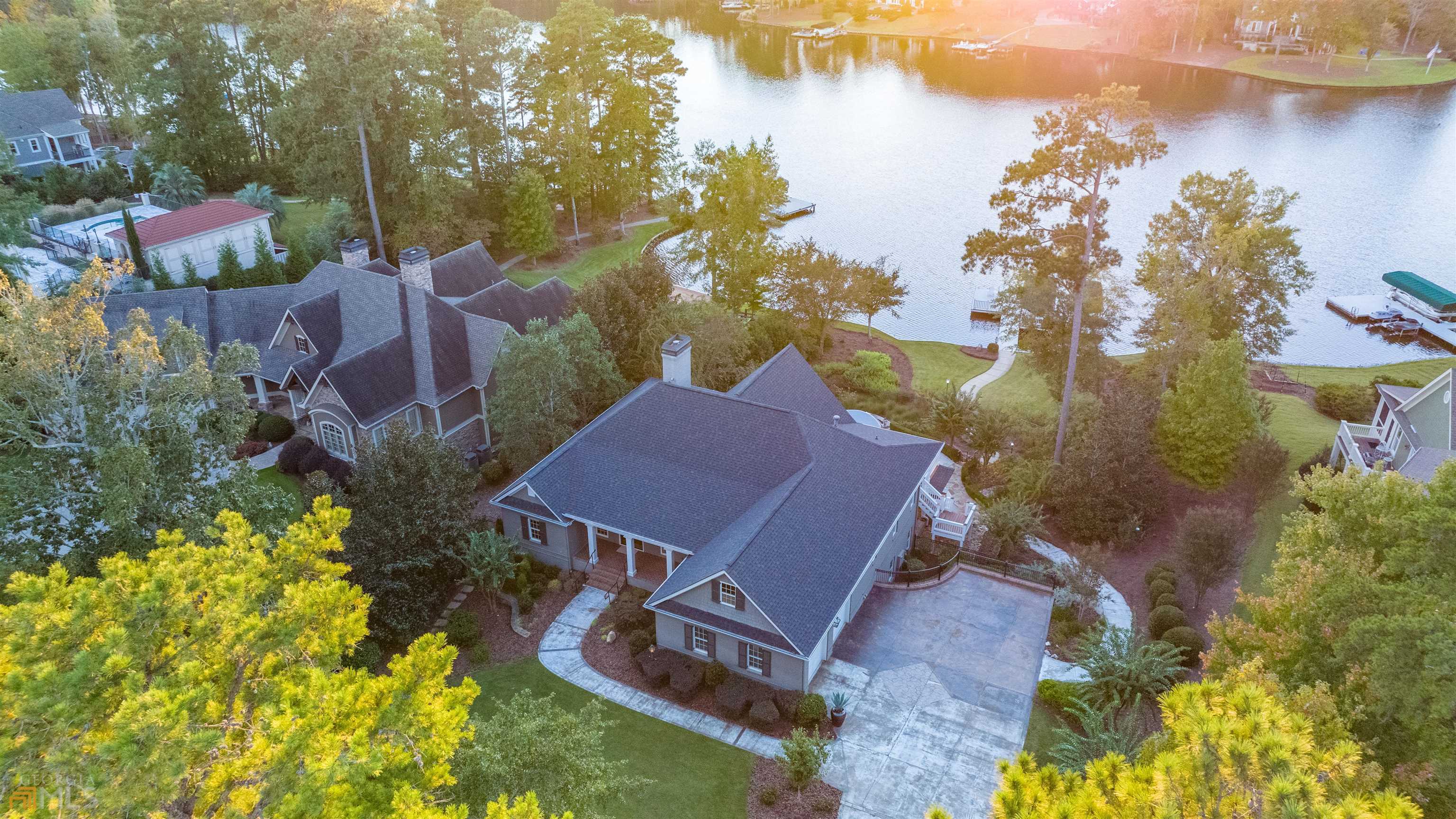 Harbor Club - Residential