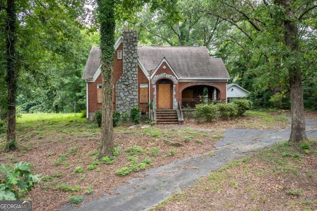 Photo of 6127 Roosevelt Highway, Union City, GA 30291 (MLS # 10817579)