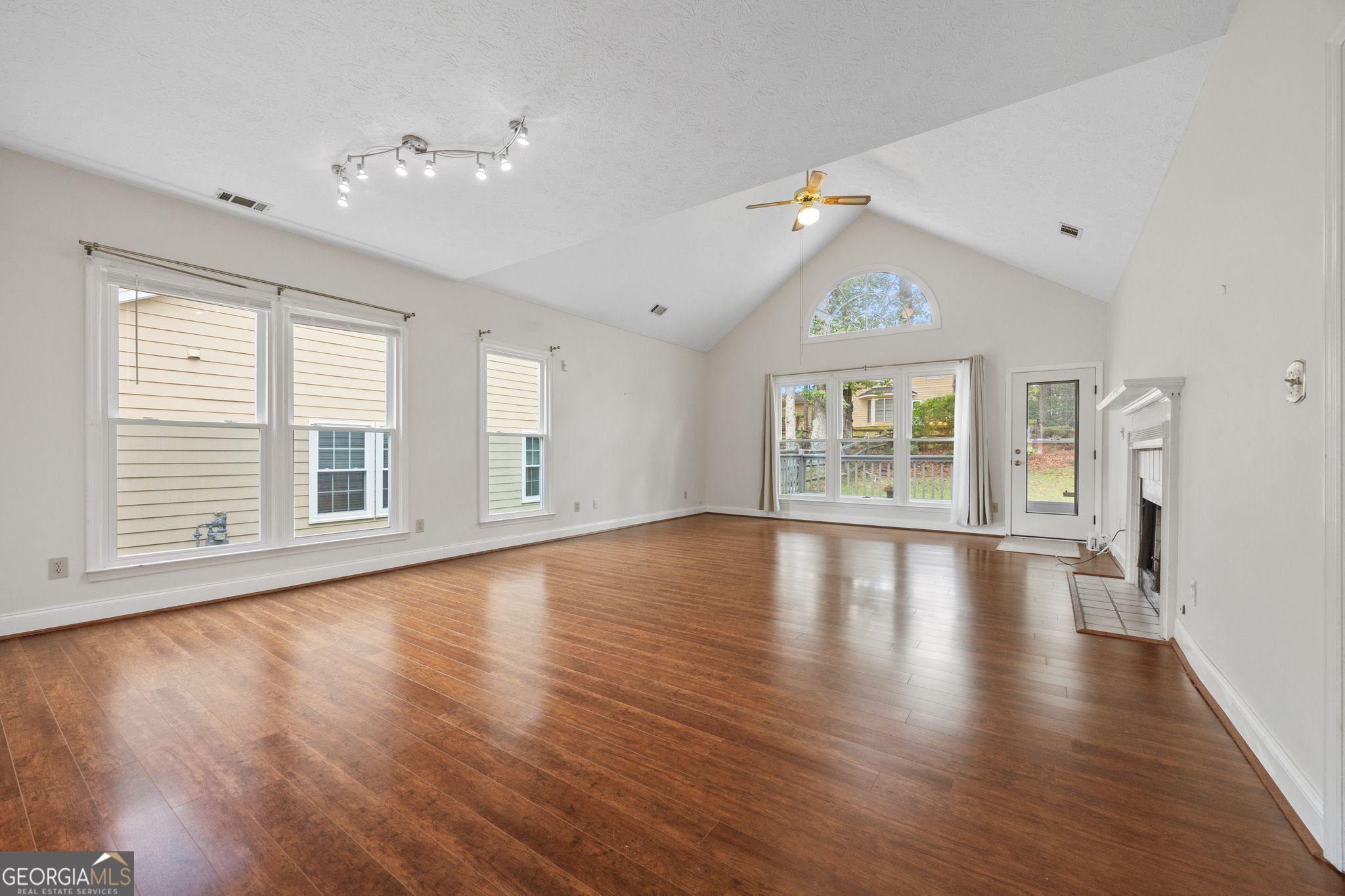 7536 STONEBRIDGE BAY COURT