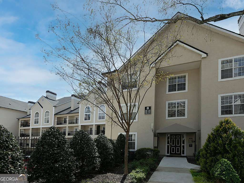 Photo of 3655 Habersham Road NE #352, Atlanta, GA 30305 (MLS # 10796456)