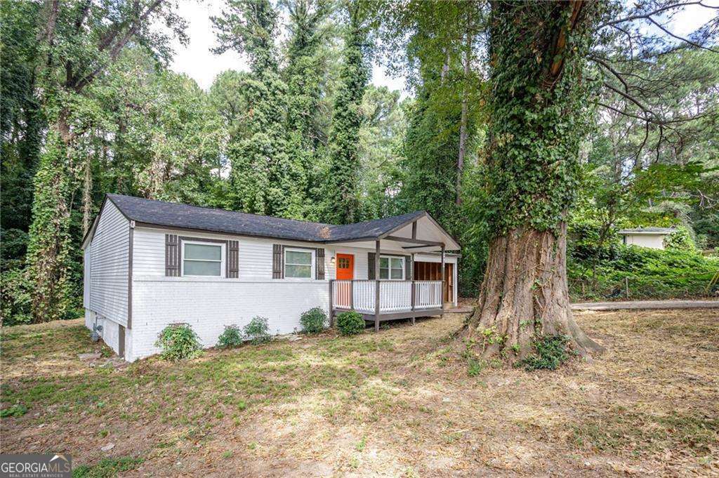 2437 CLARISSA DR NW