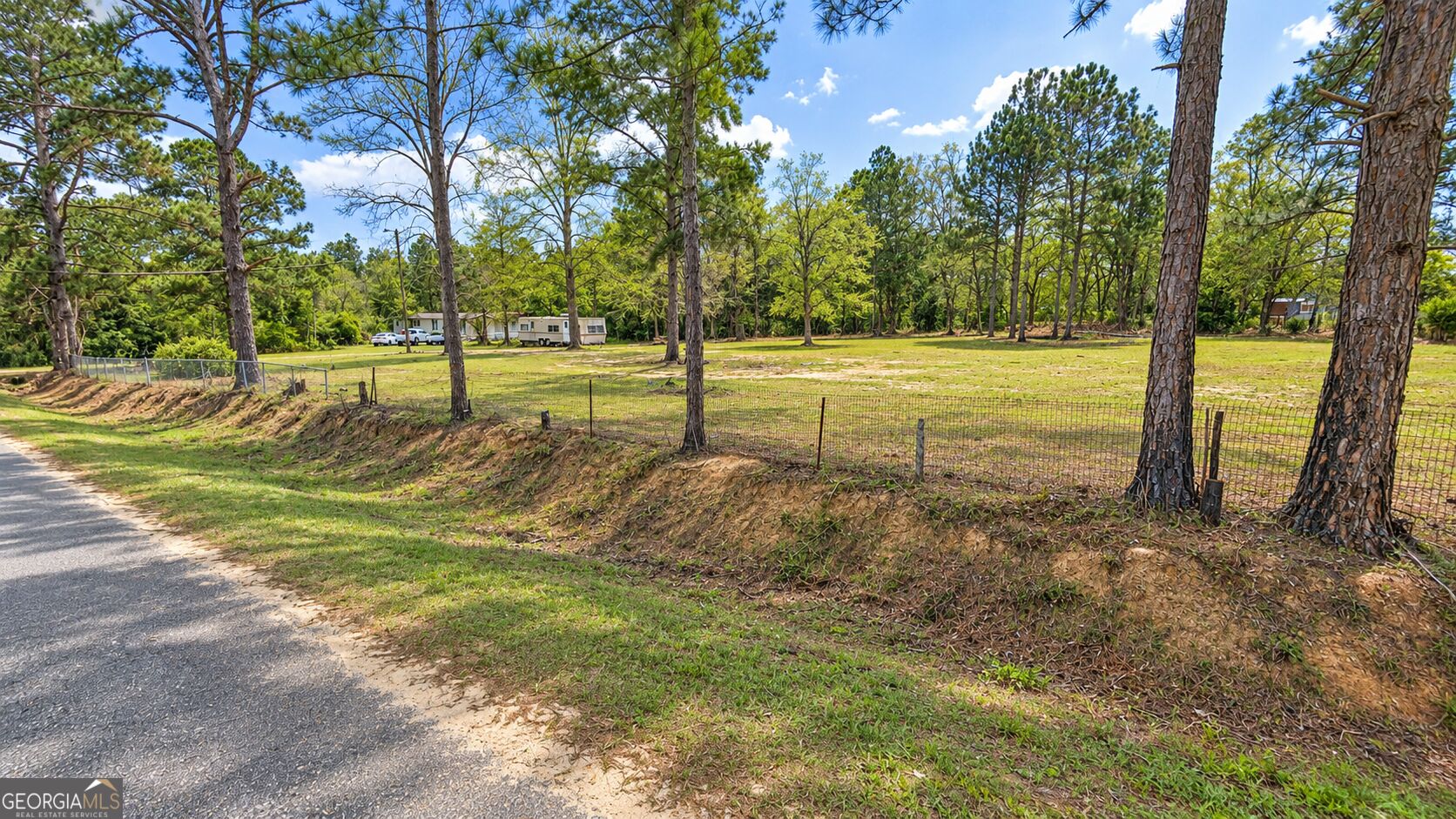 147 James DR
