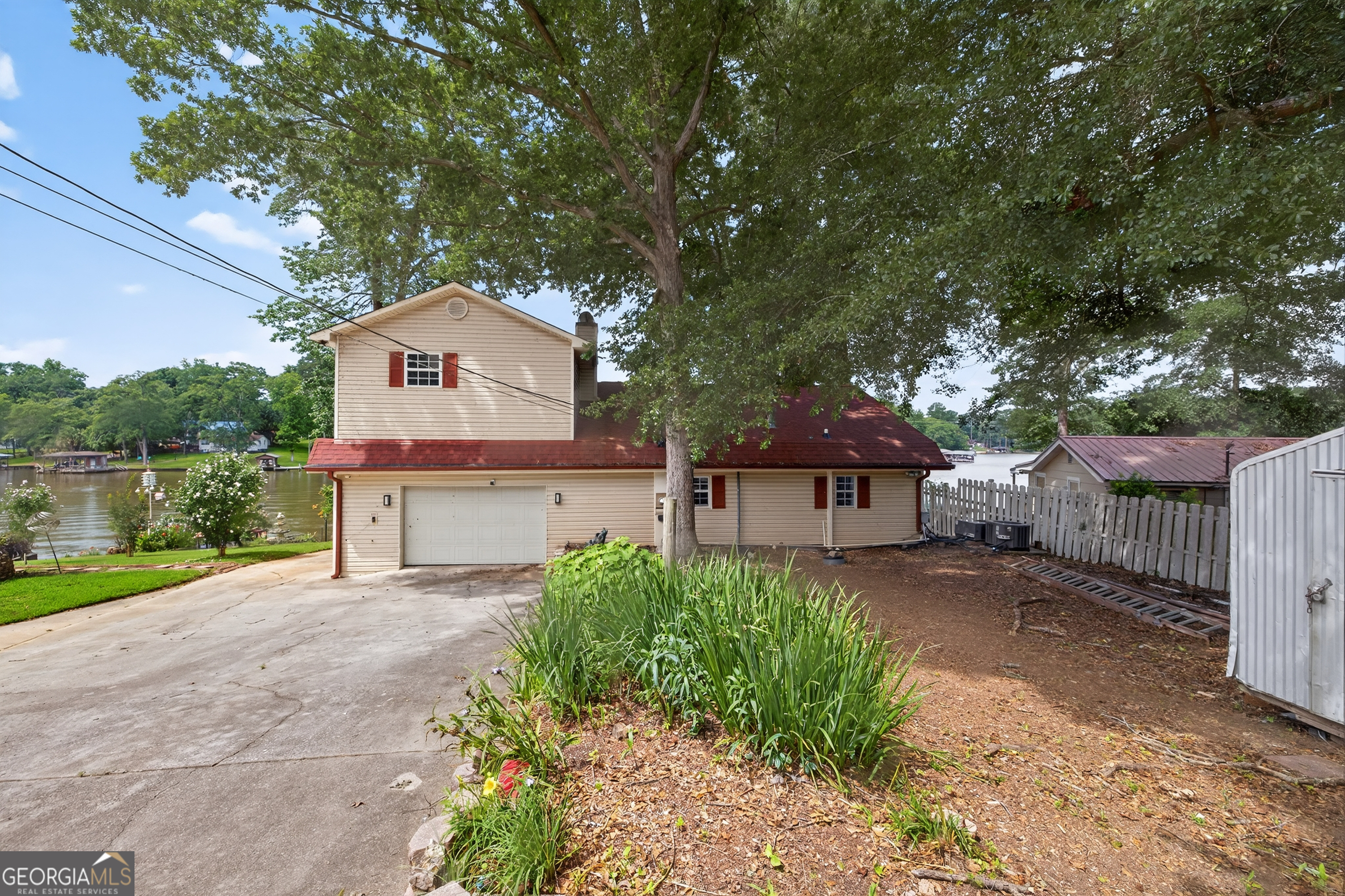 Breezy Shores - Residential