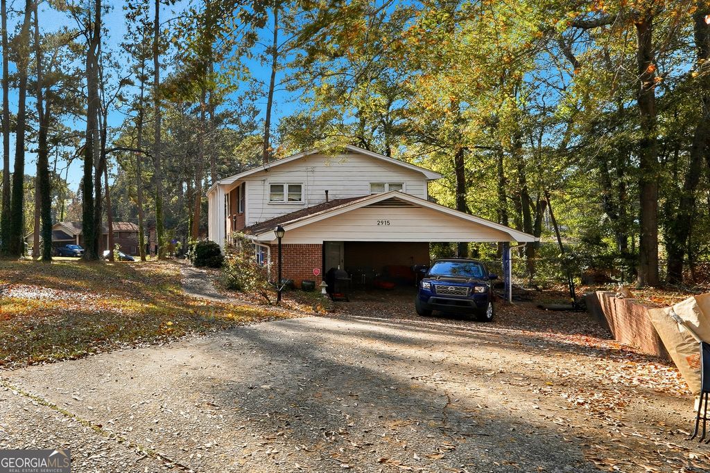 Photo of 2915 Cohassett Lane, Decatur, GA 30034 (MLS # 10650320)