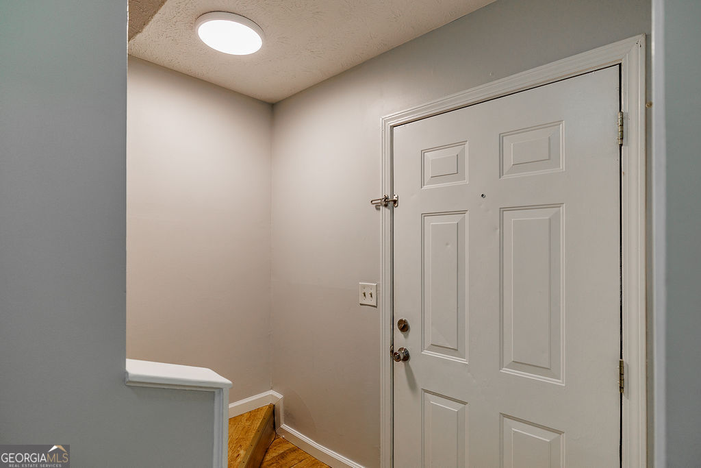 1138 Barnett Shoals RD