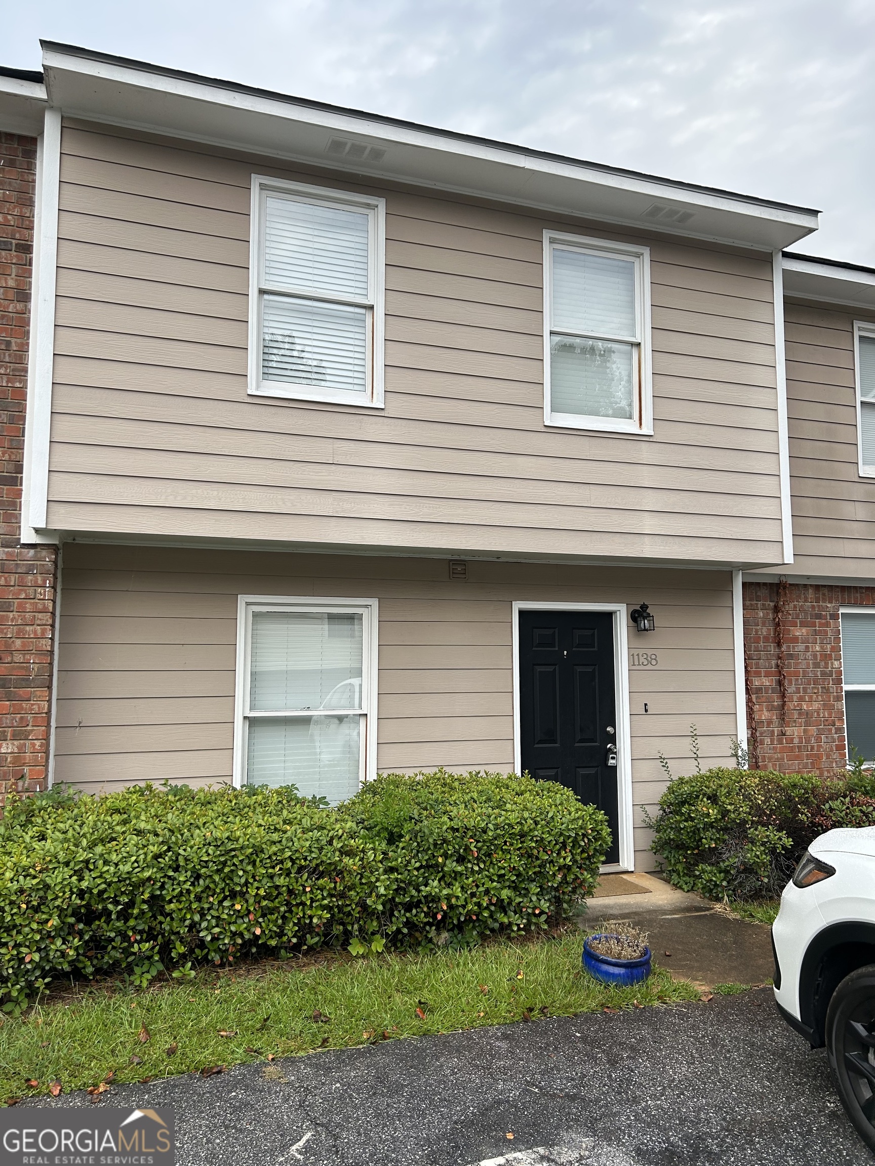 1138 Barnett Shoals RD