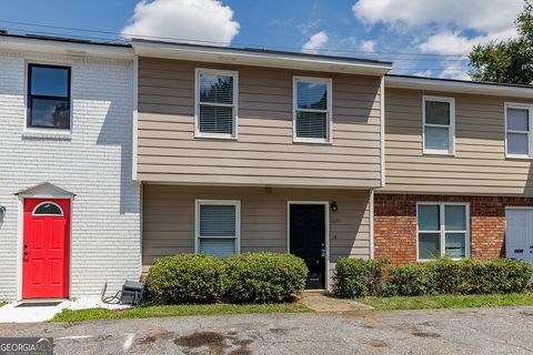 1138 Barnett Shoals RD Athens GA 30605