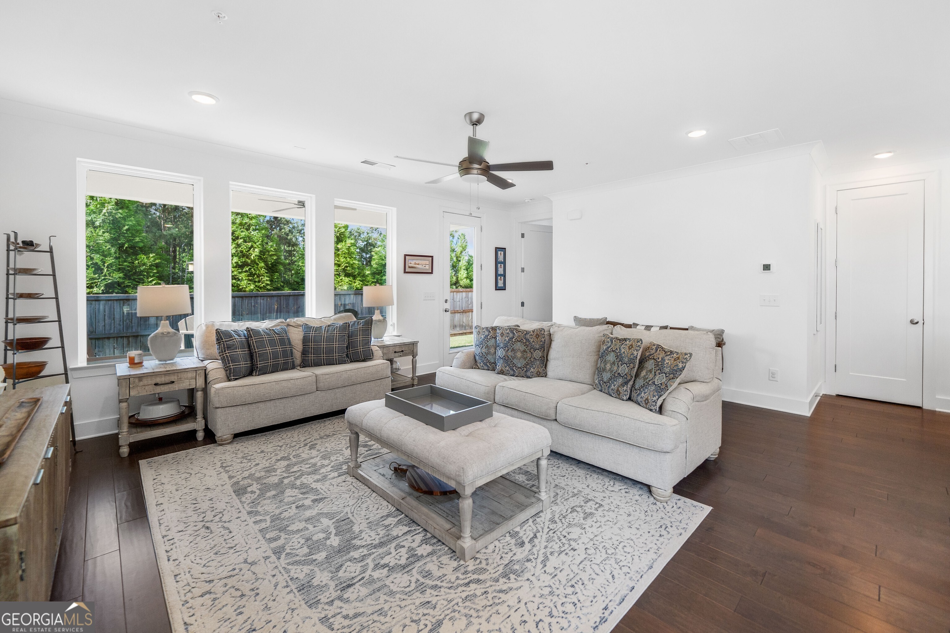 209 Floral Valley DR