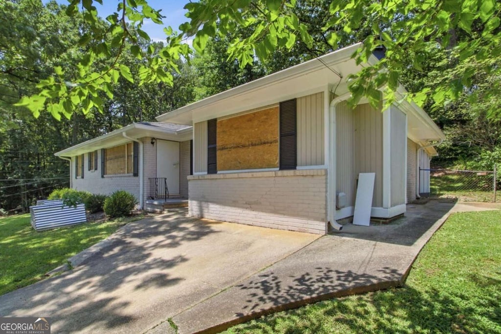 Photo of 1763 Meadowglades Drive, Decatur, GA 30035 (MLS # 10840721)