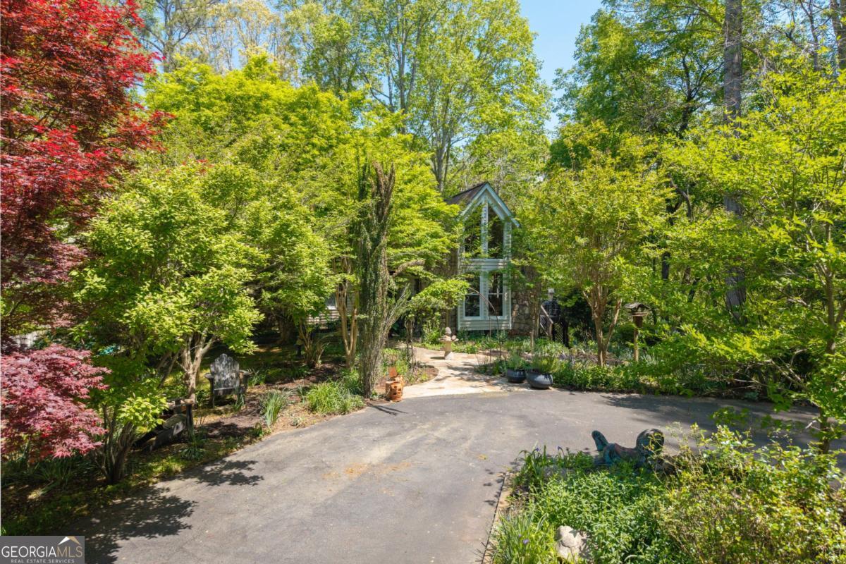 511 Oakdale RD