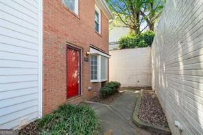 200 HIGH CREEK DR
