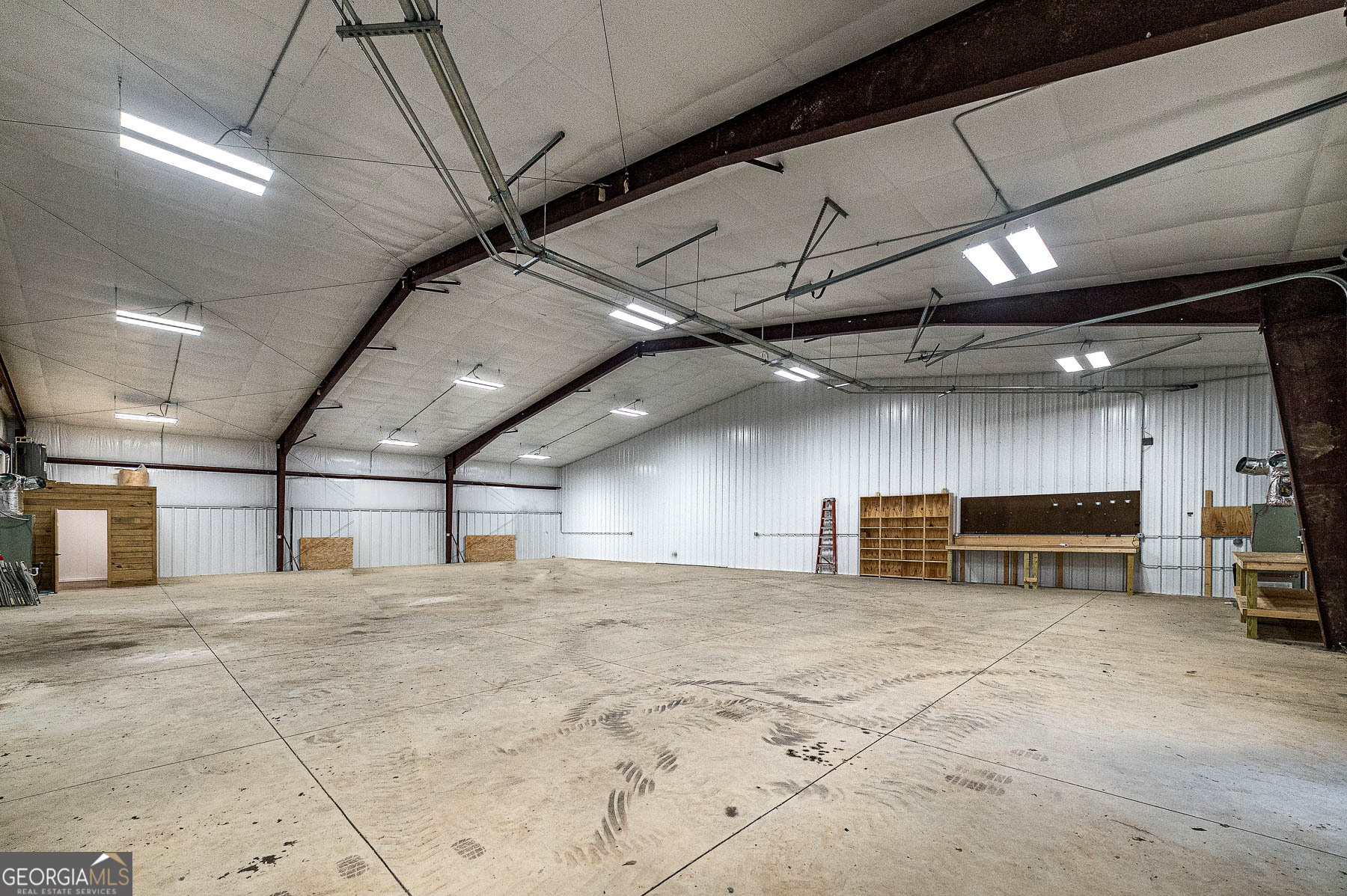 881 Barnetts Bridge RD