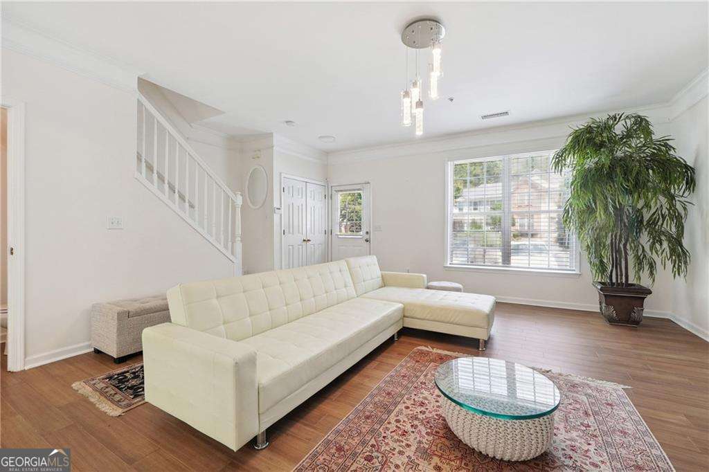 1230 Whitestone RDG